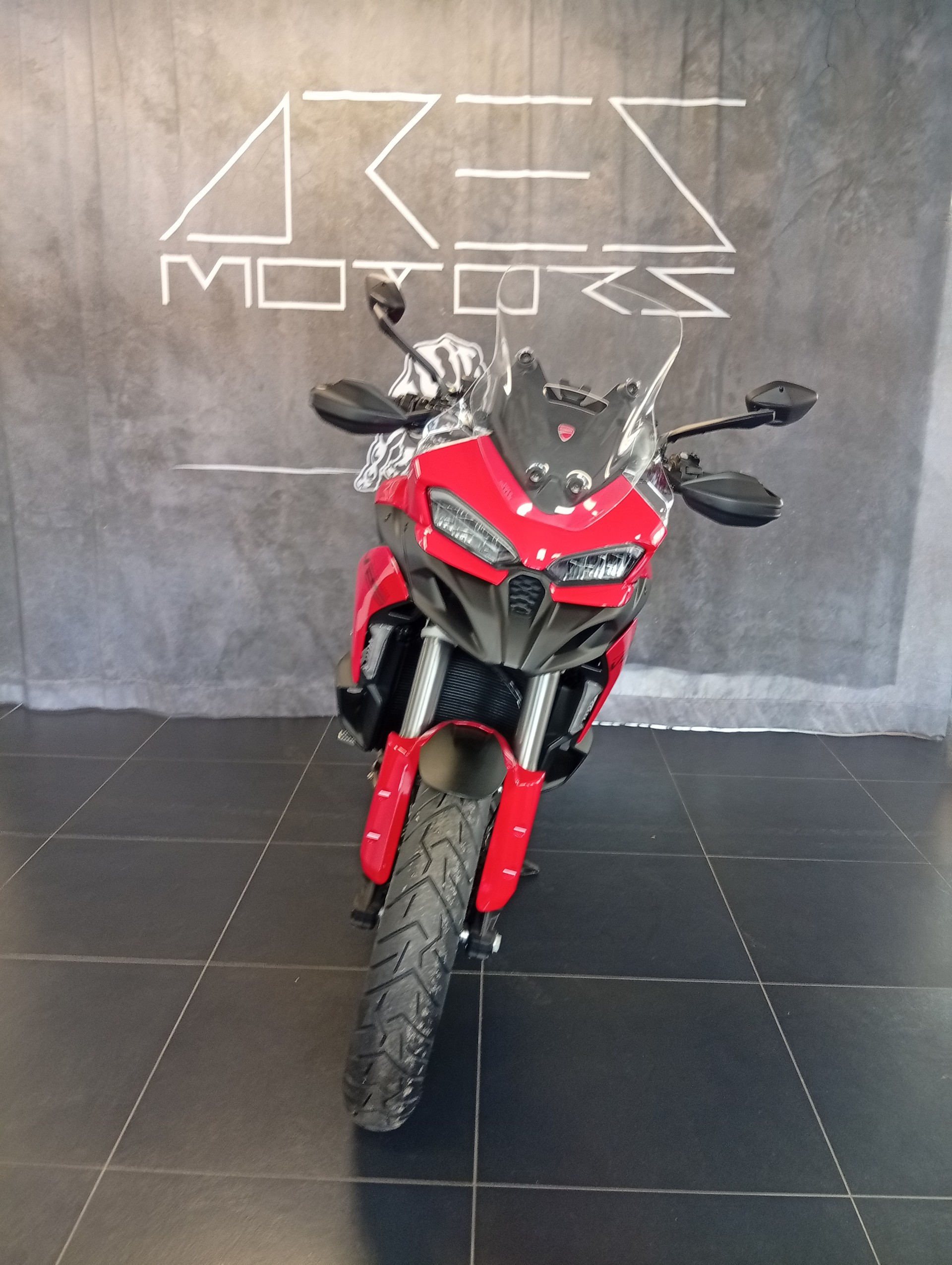 DUCATI MULTISTRADA V2 S-showroom-element-2