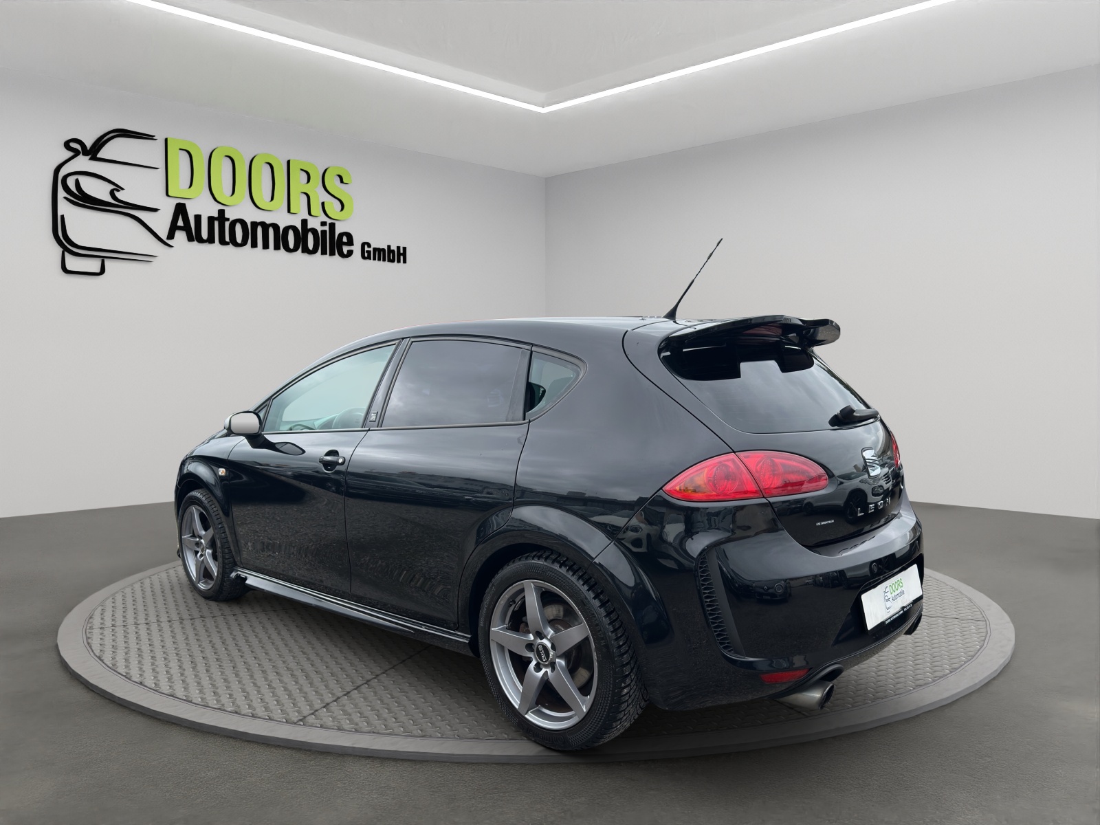 SEAT Leon 2.0 TSI FR-image-5
