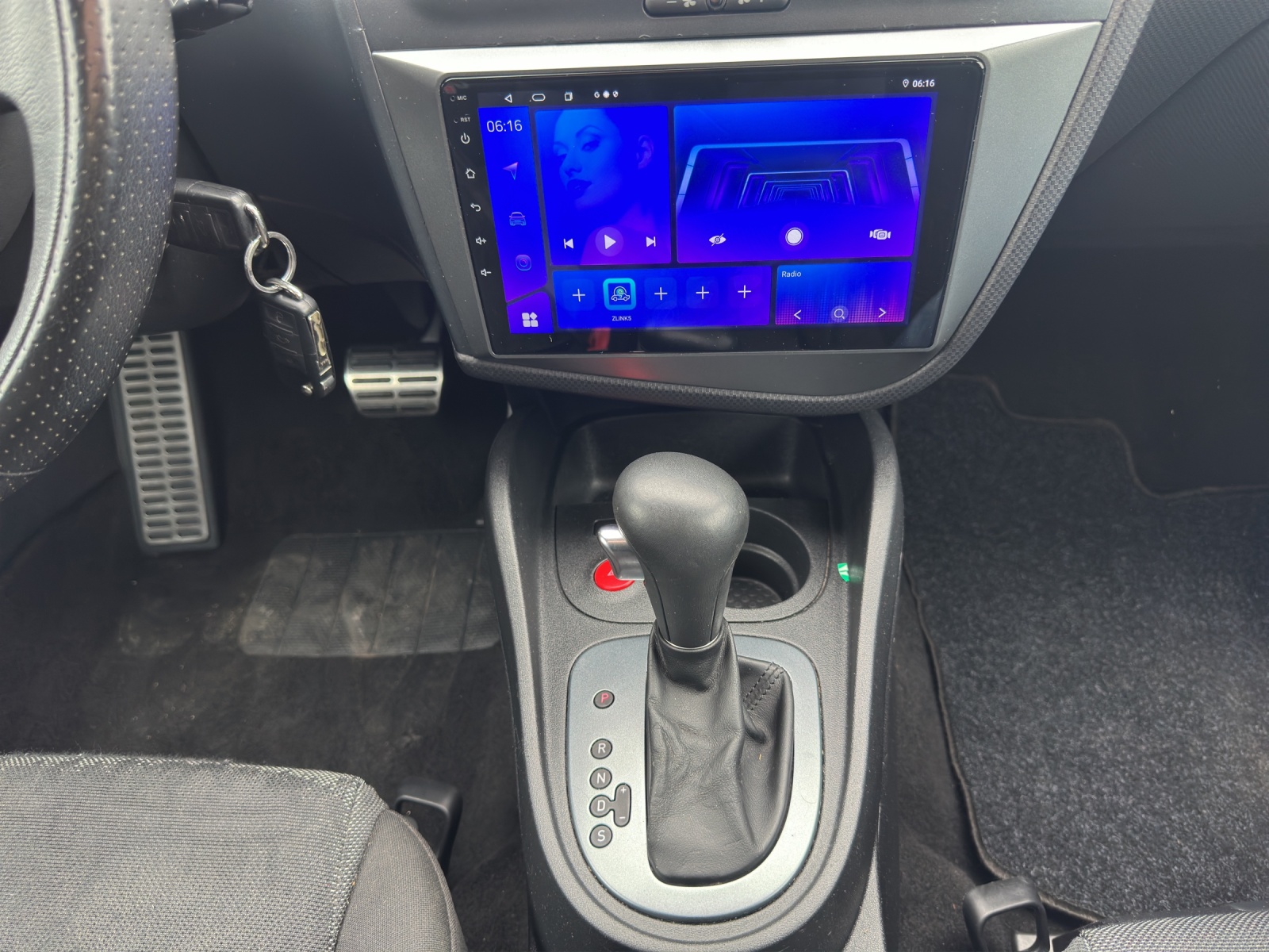 SEAT Leon 2.0 TSI FR-image-14