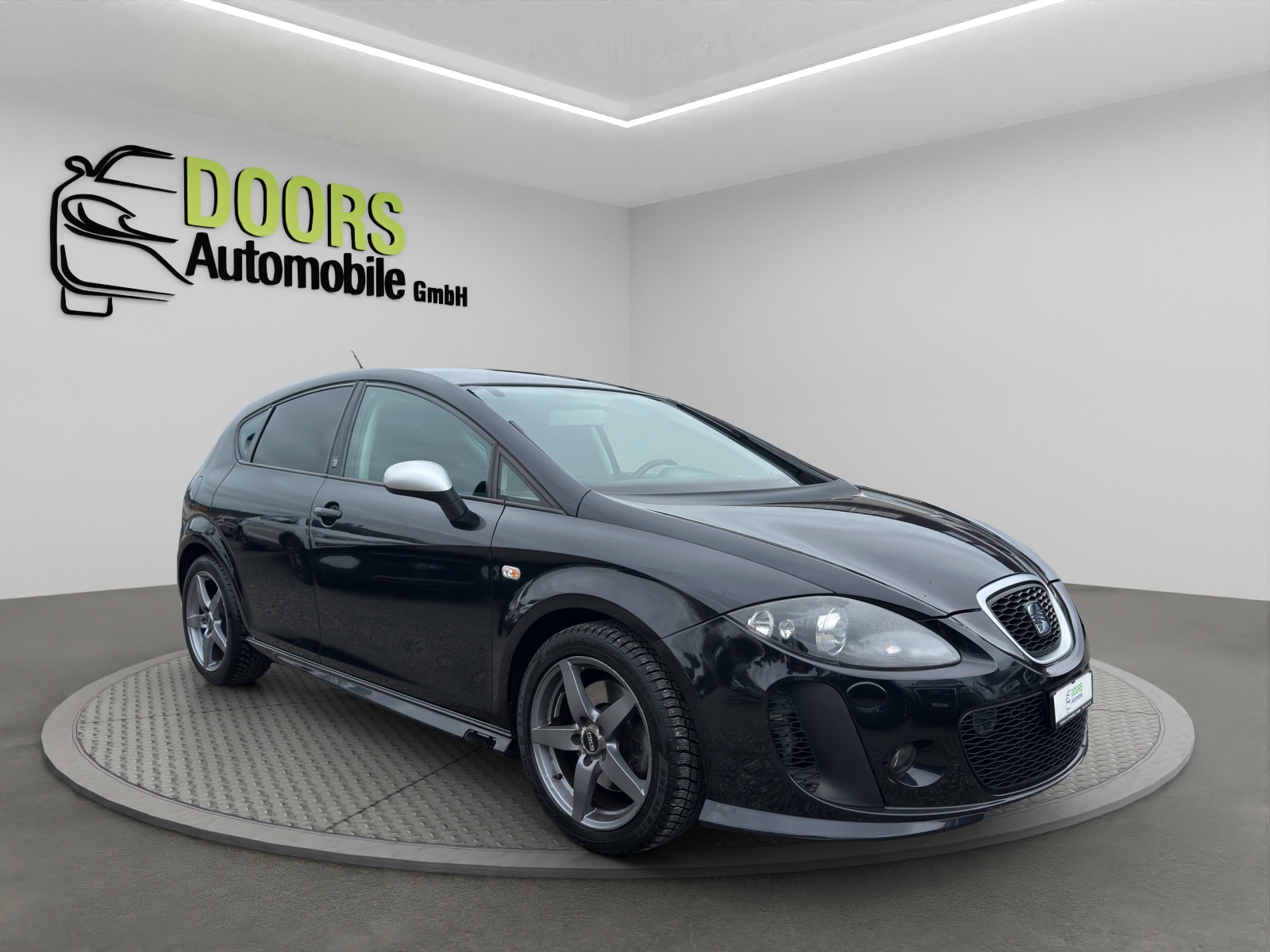 SEAT Leon 2.0 TSI FR-image-0