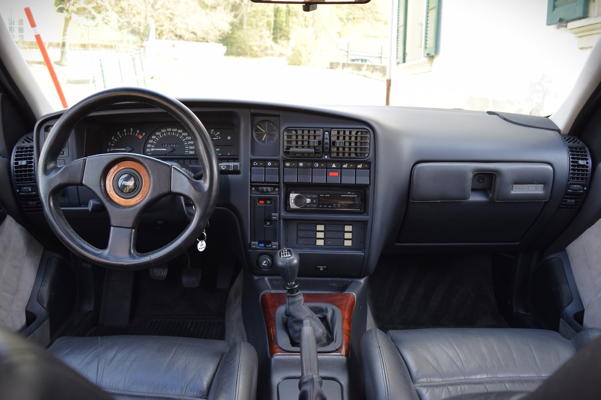 LOTUS Omega 3.6 Bi-Turbo Carlton-image-1
