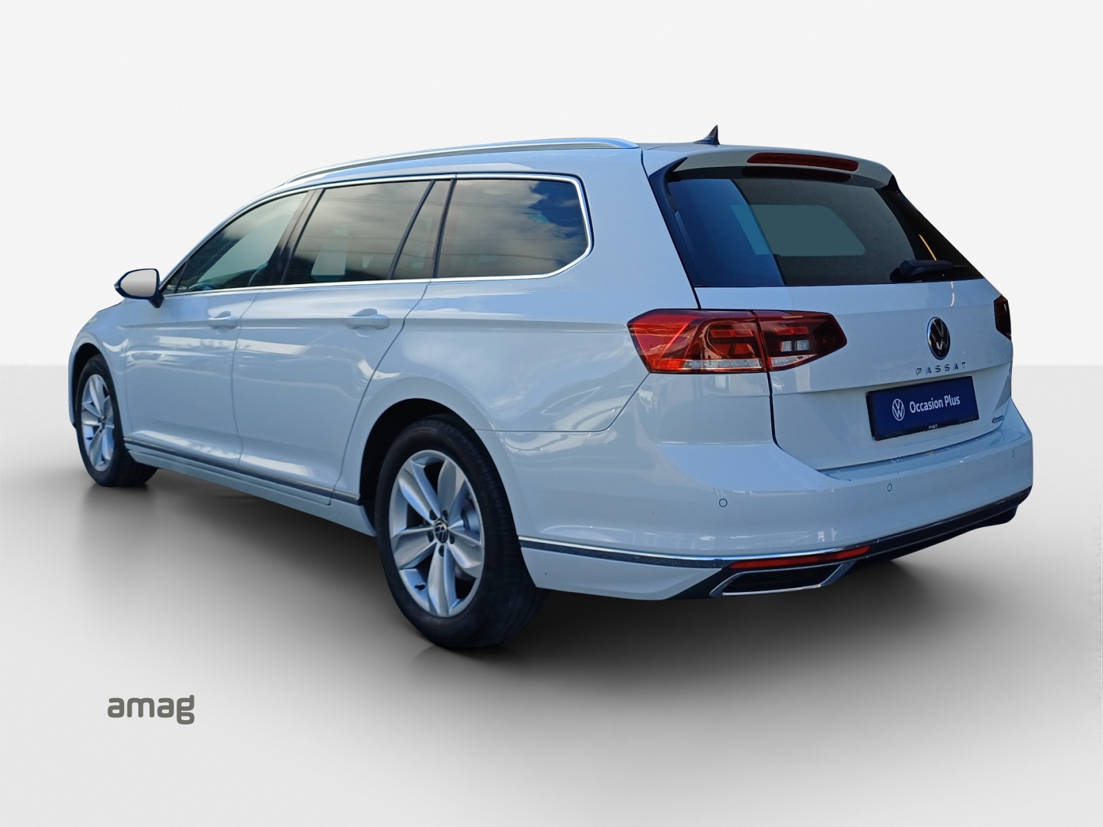 VW Passat 2.0 TDI BMT Elegance 4Motion DSG-image-2