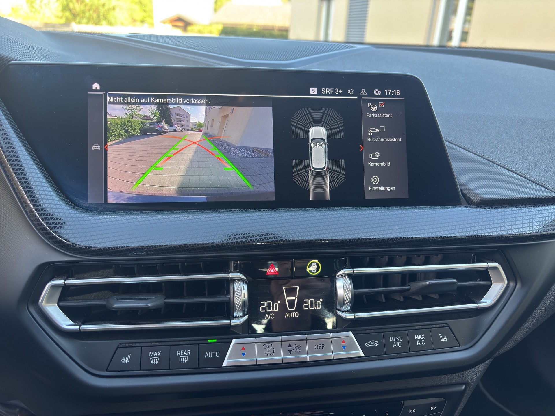 BMW 118i Sport Line Steptronic-image-12