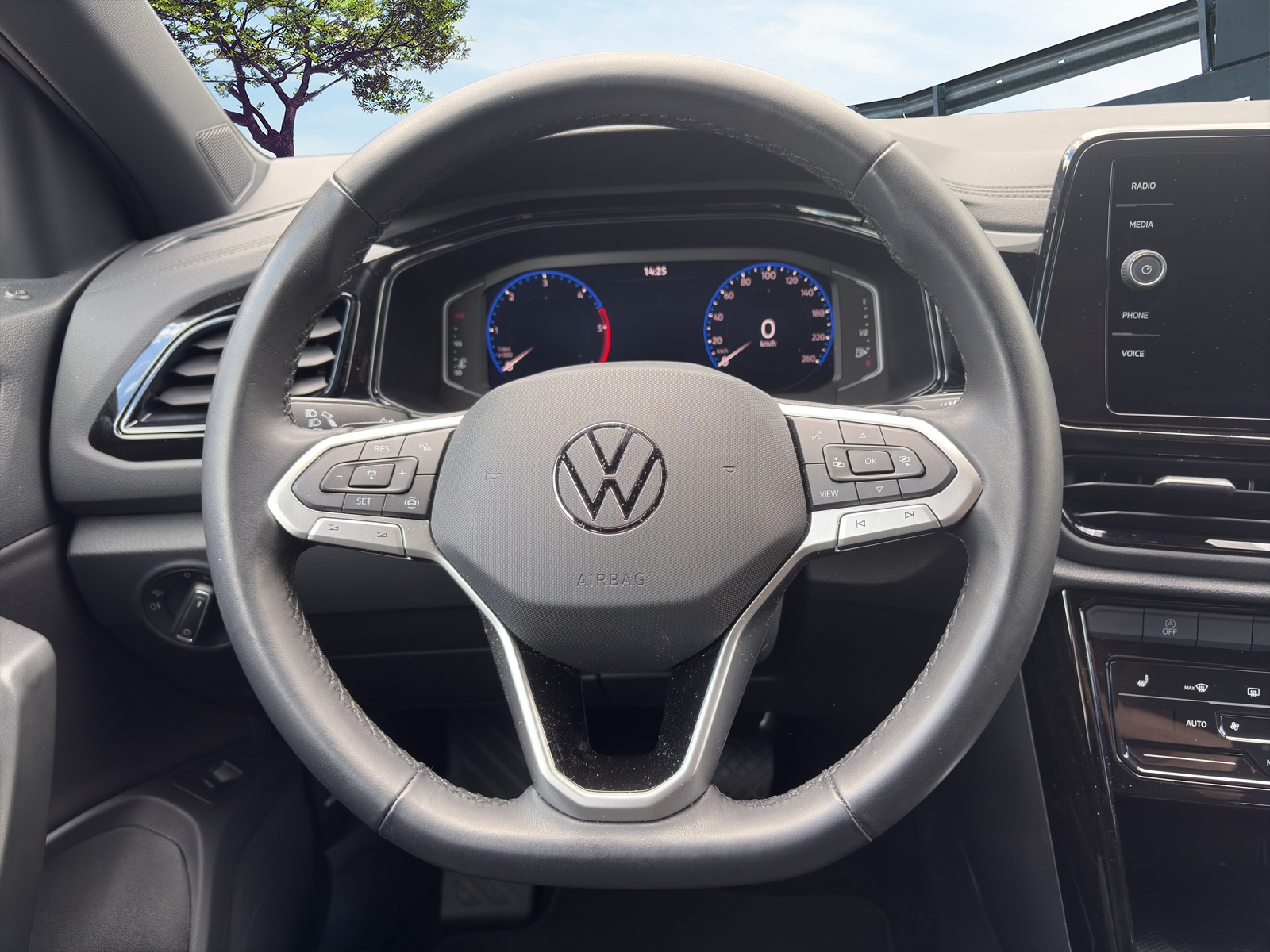 VW T-Roc 2.0 TDI SCR Style 4Motion DSG-image-10