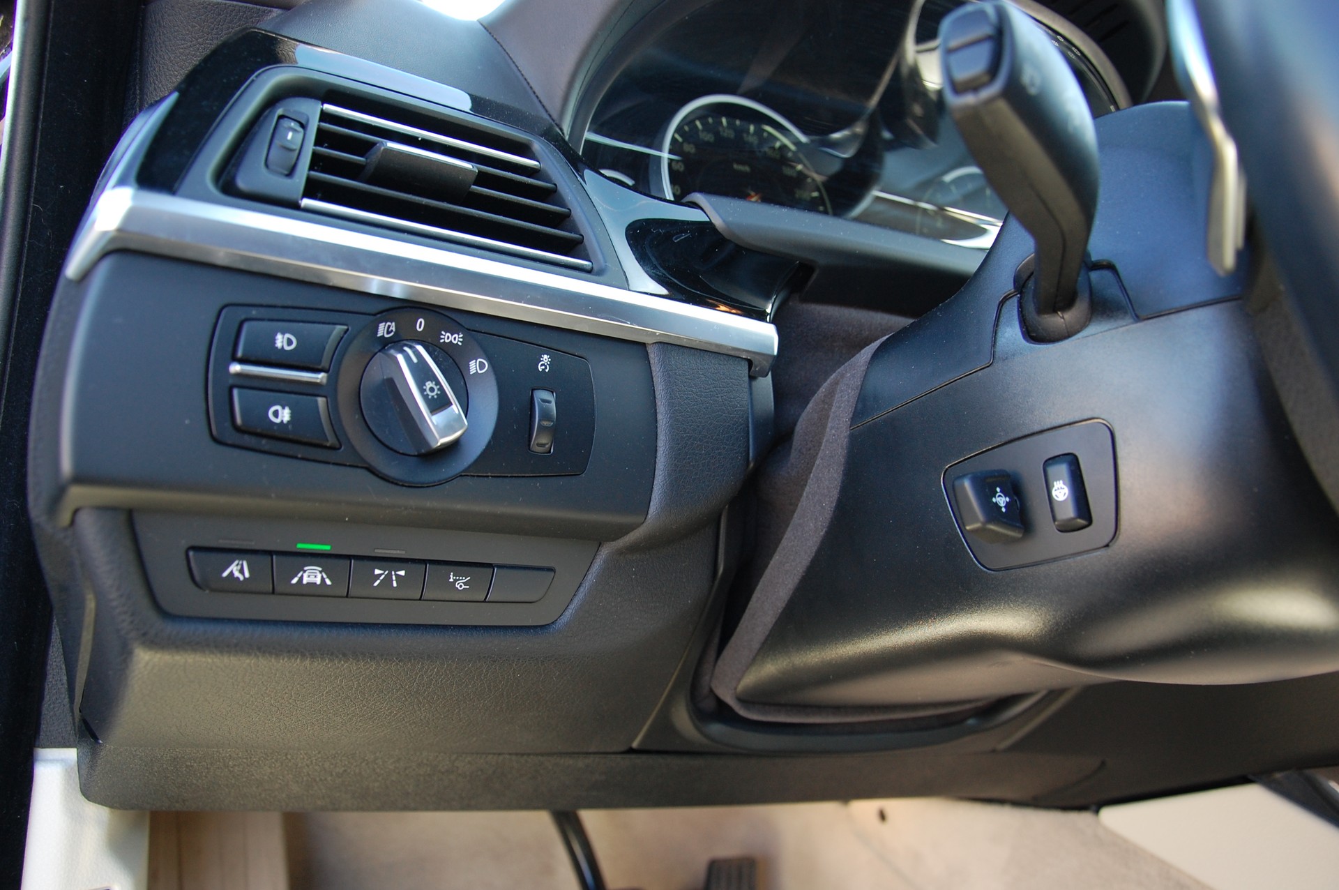 BMW 650i Cabrio xDrive-image-13