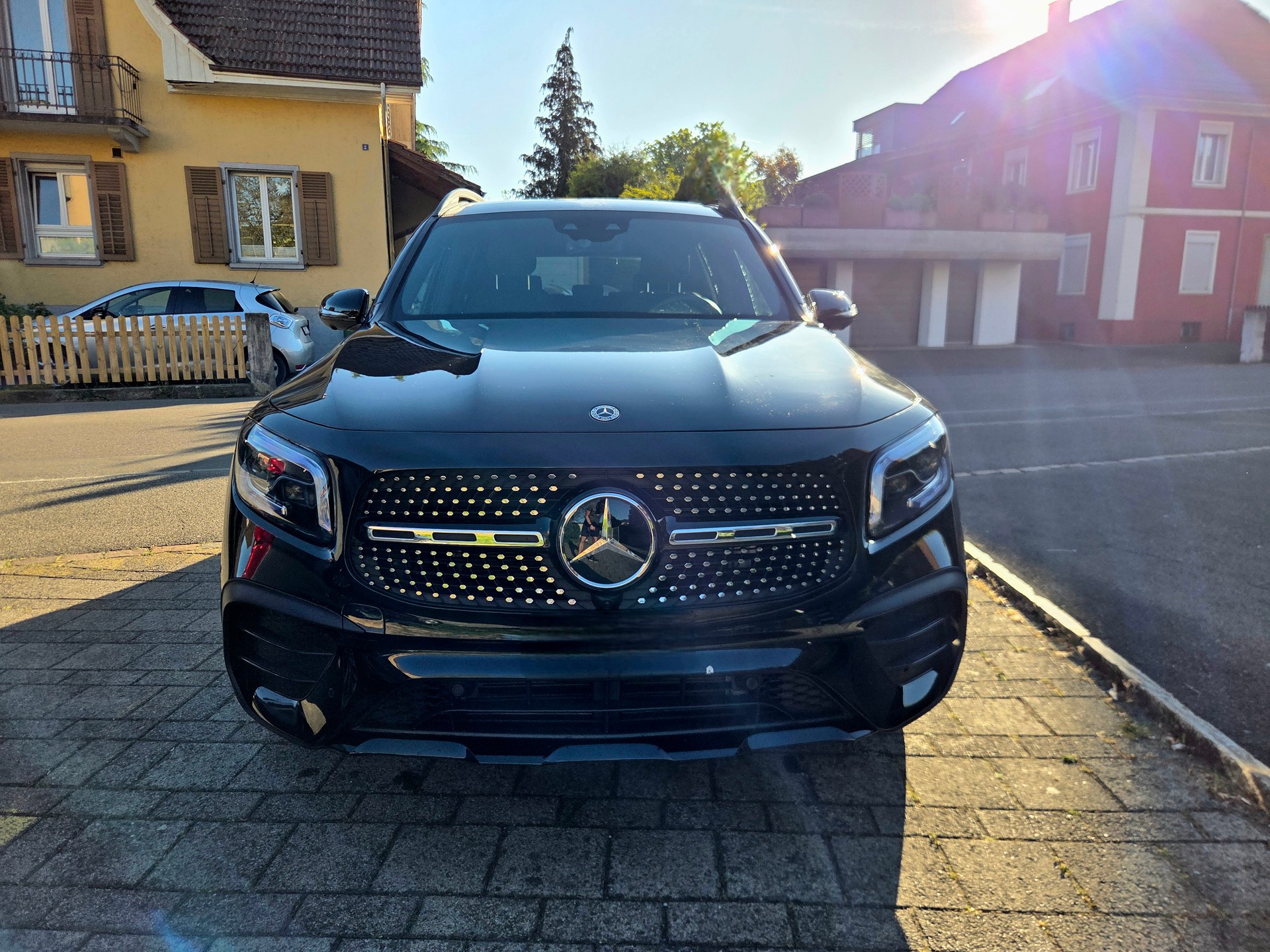MERCEDES-BENZ GLB 250 AMG Line 4matic-image-1