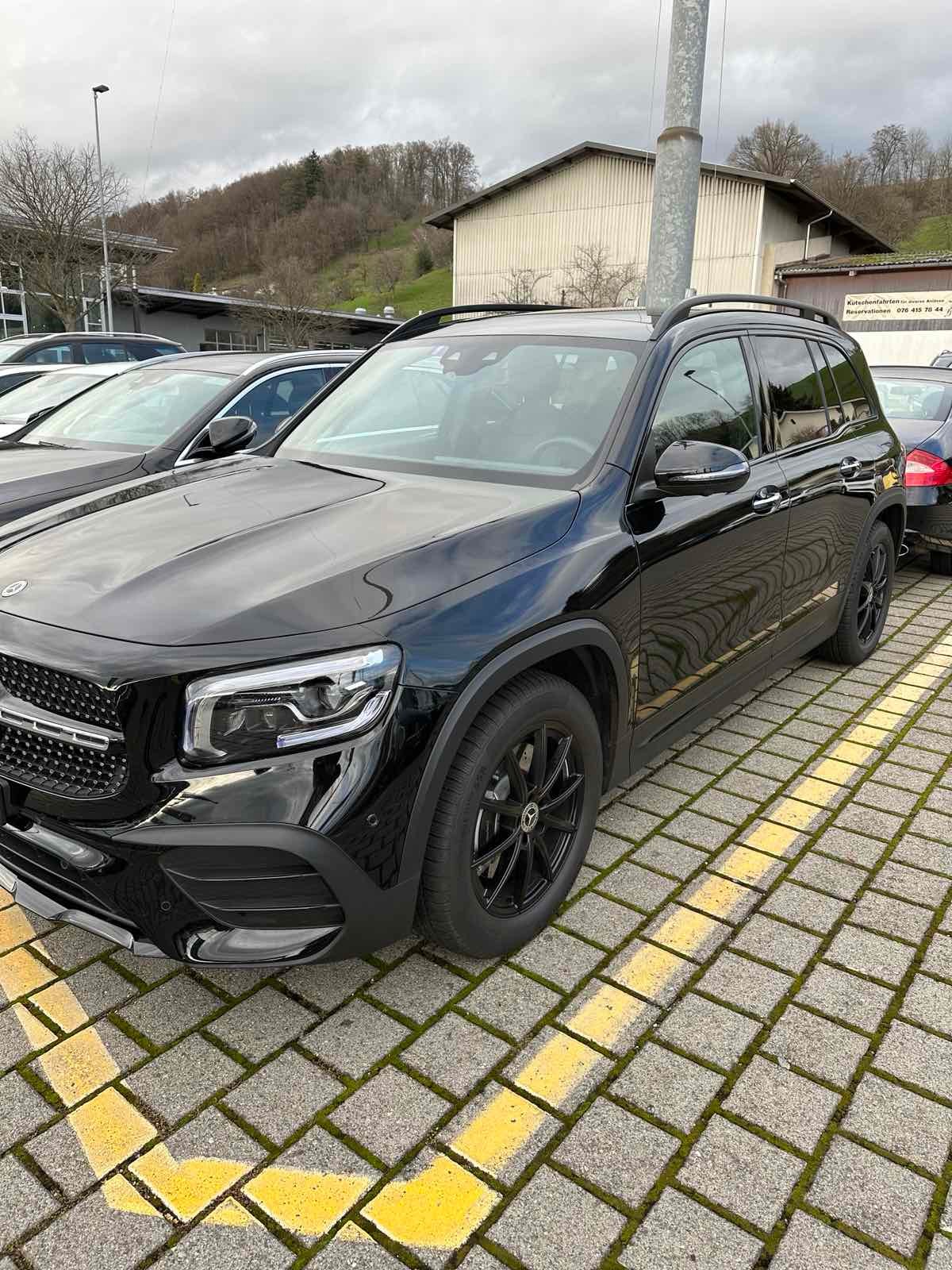 MERCEDES-BENZ GLB 250 AMG Line 4matic-image-0