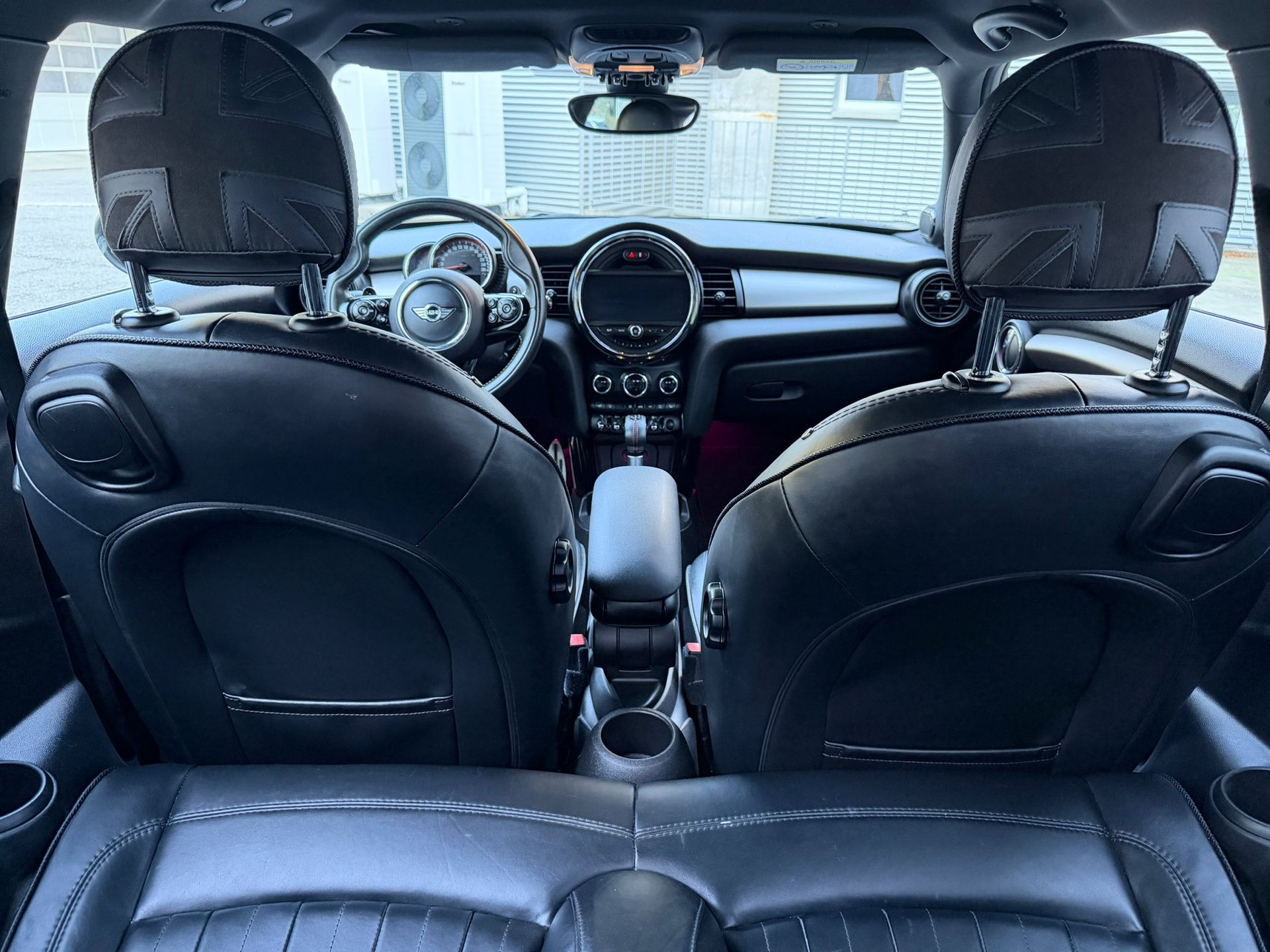 MINI Cooper John Cooper Works Steptronic-image-8