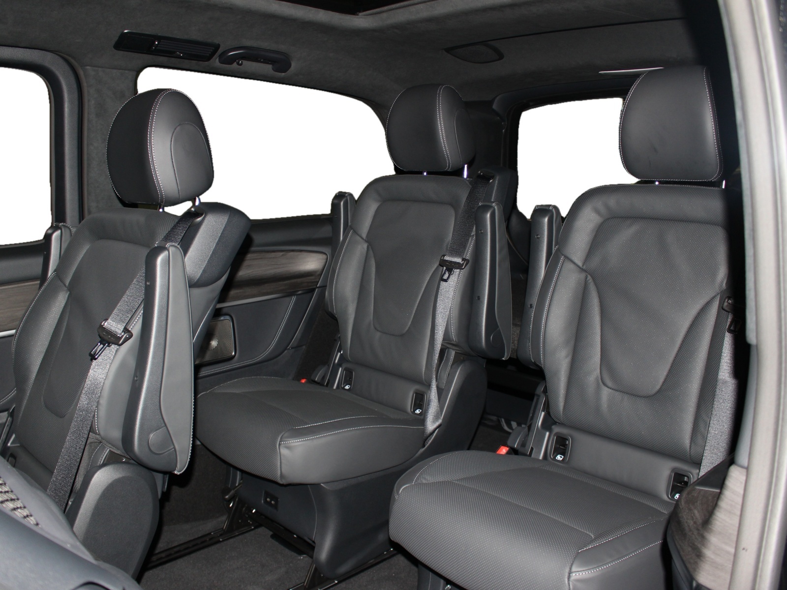 MERCEDES-BENZ V 300 d Swiss Edition 4MATIC-image-8