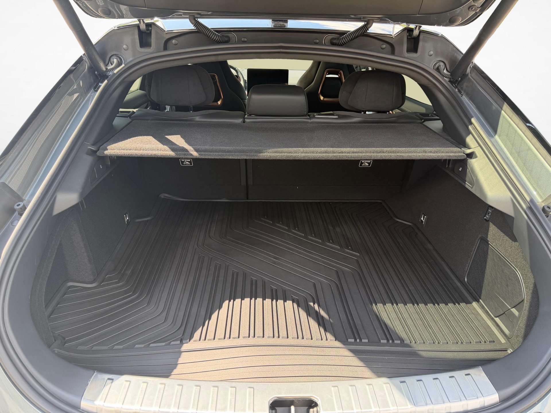 ZEEKR 001 Privilege AWD-image-9