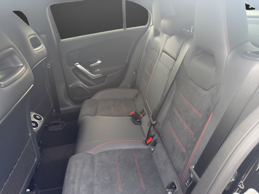 MERCEDES-BENZ A 250 4Matic 8G-DCT-image-9