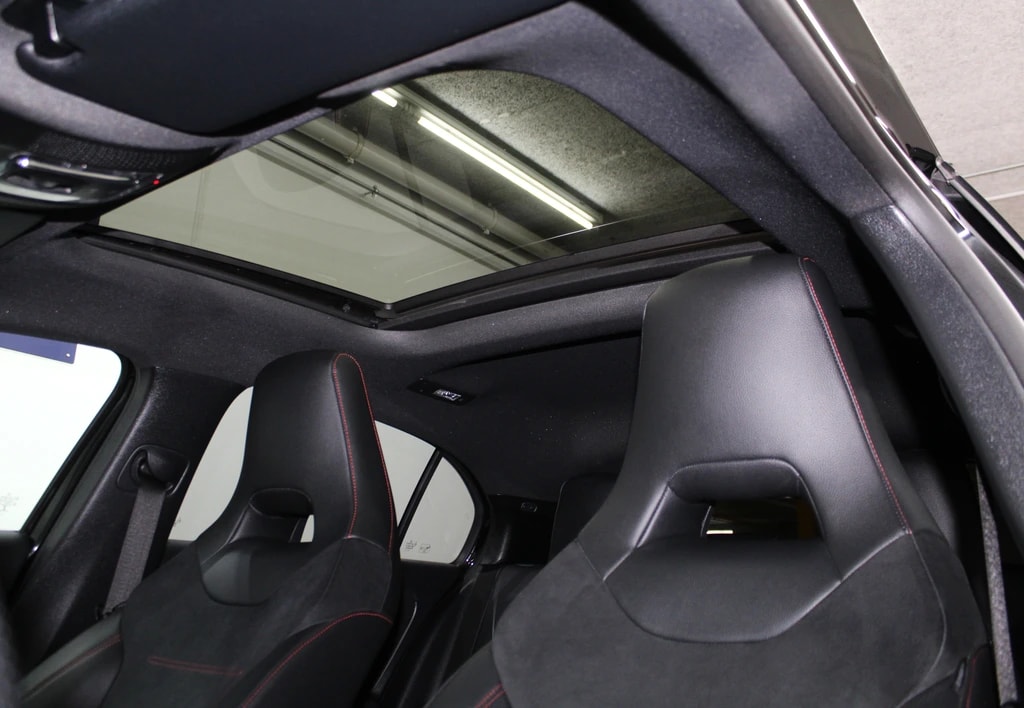 MERCEDES-BENZ A 250 4Matic AMG Line 4Matic 7G-DCT Sport- Paket Black / CH-Fahrzeug-image-8