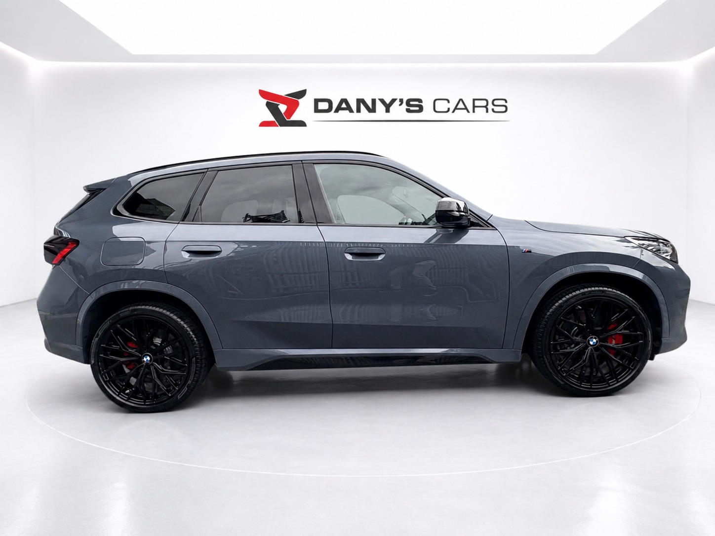 BMW X1 xDrive M35i M Sport Pro Individual-showroom-element-3