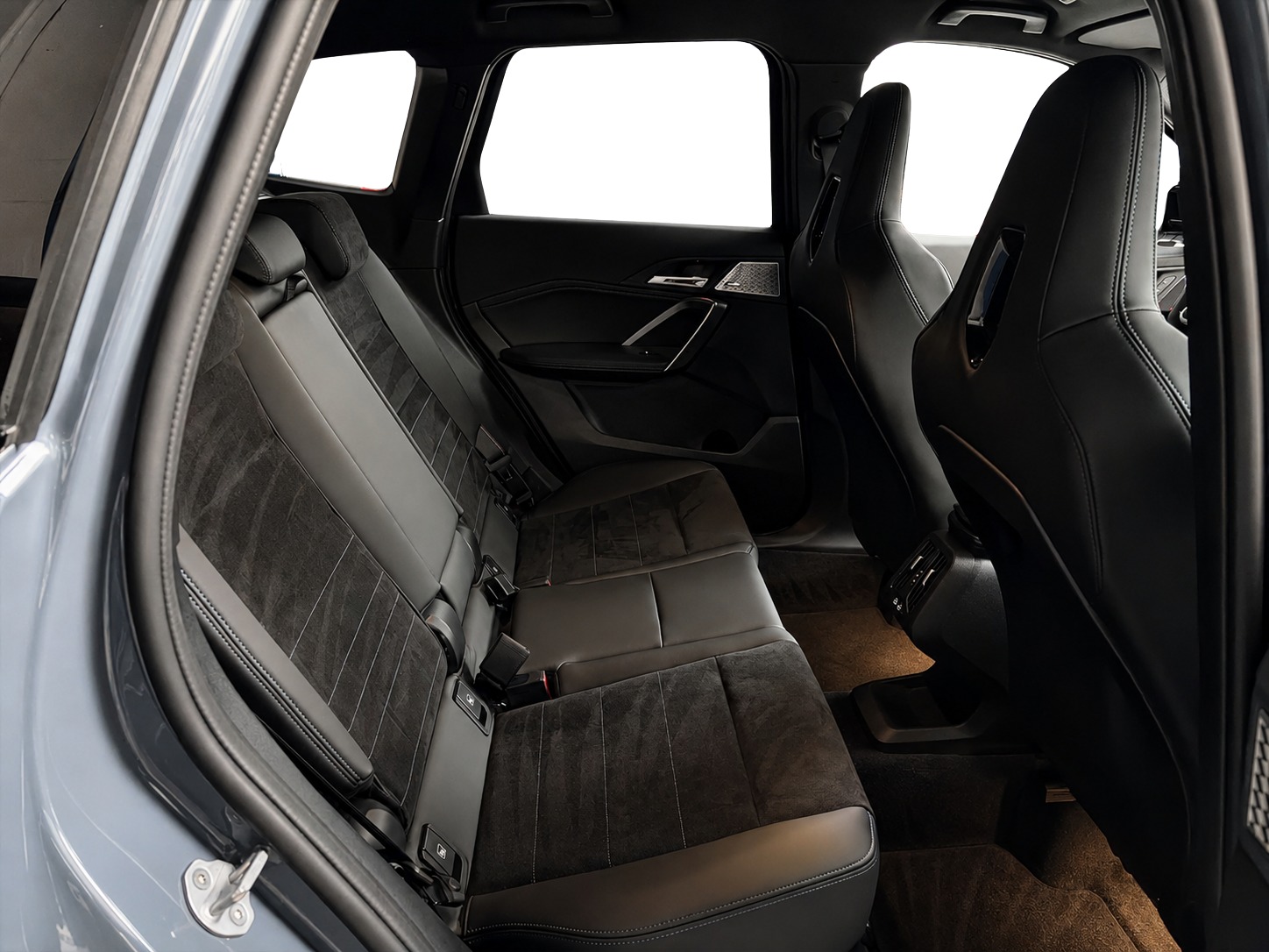 BMW X1 xDrive M35i M Sport Pro Individual-image-19