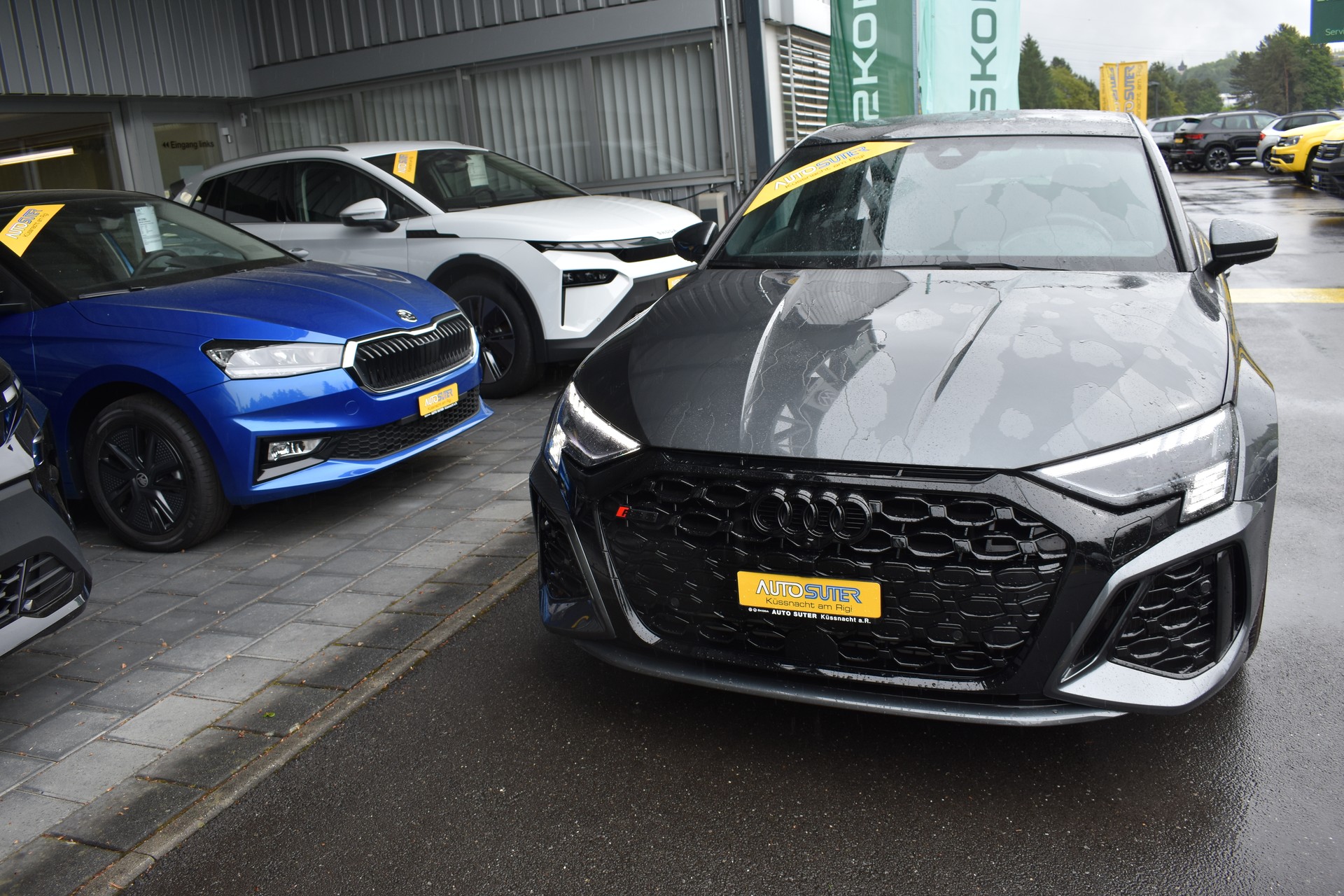 AUDI RS3 Limousine 2.5 TSI quattro S-tronic-showroom-element-1