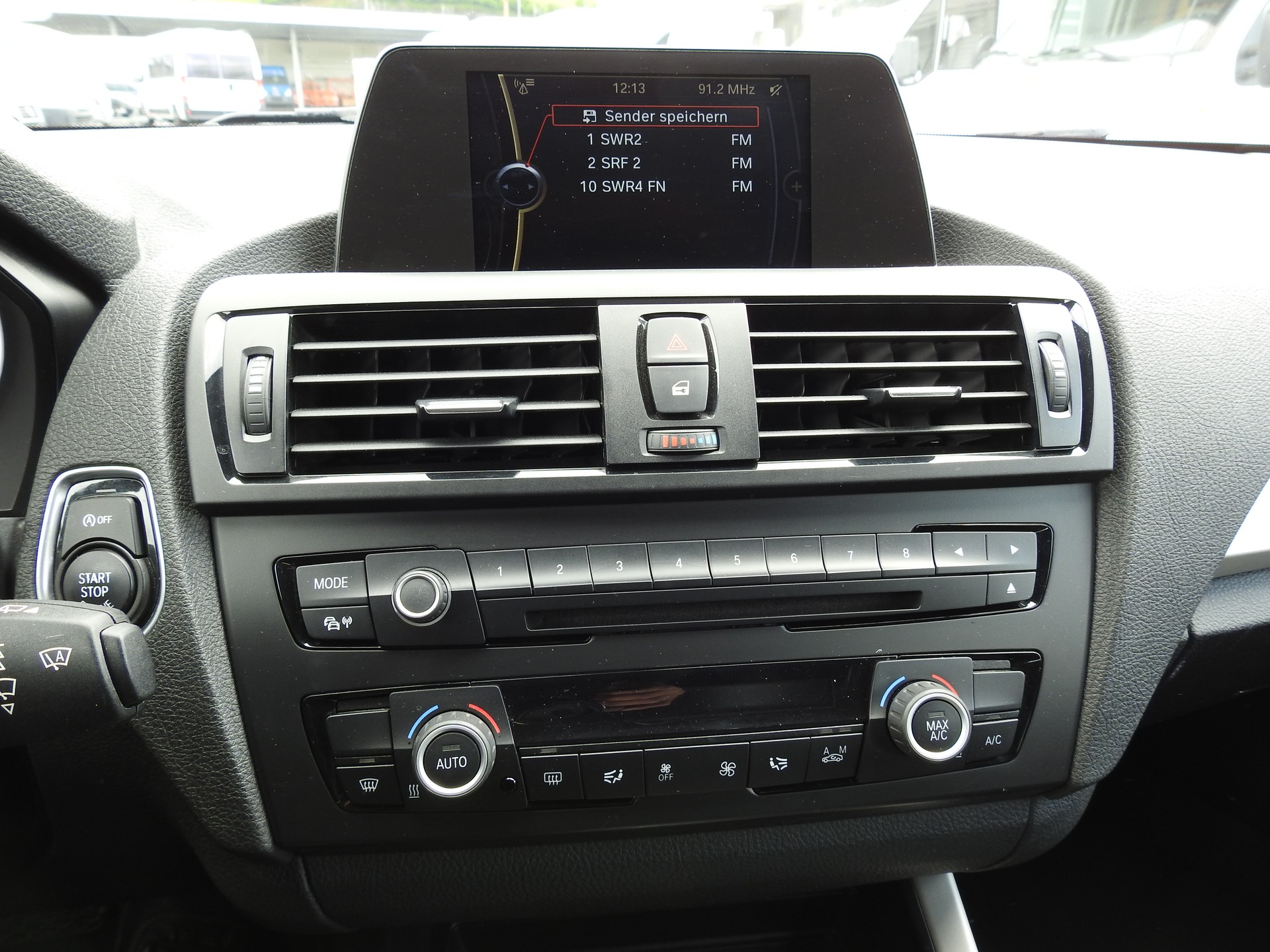BMW 116d Urban Line Steptronic-image-20