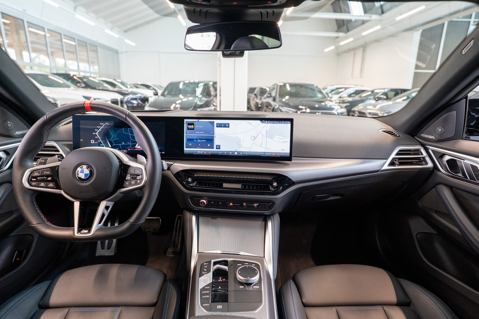 BMW M440i xDrive Gran Coupé M Sport Pro / LCI / Glasdach / 360°Kamera / HeadUp-image-15
