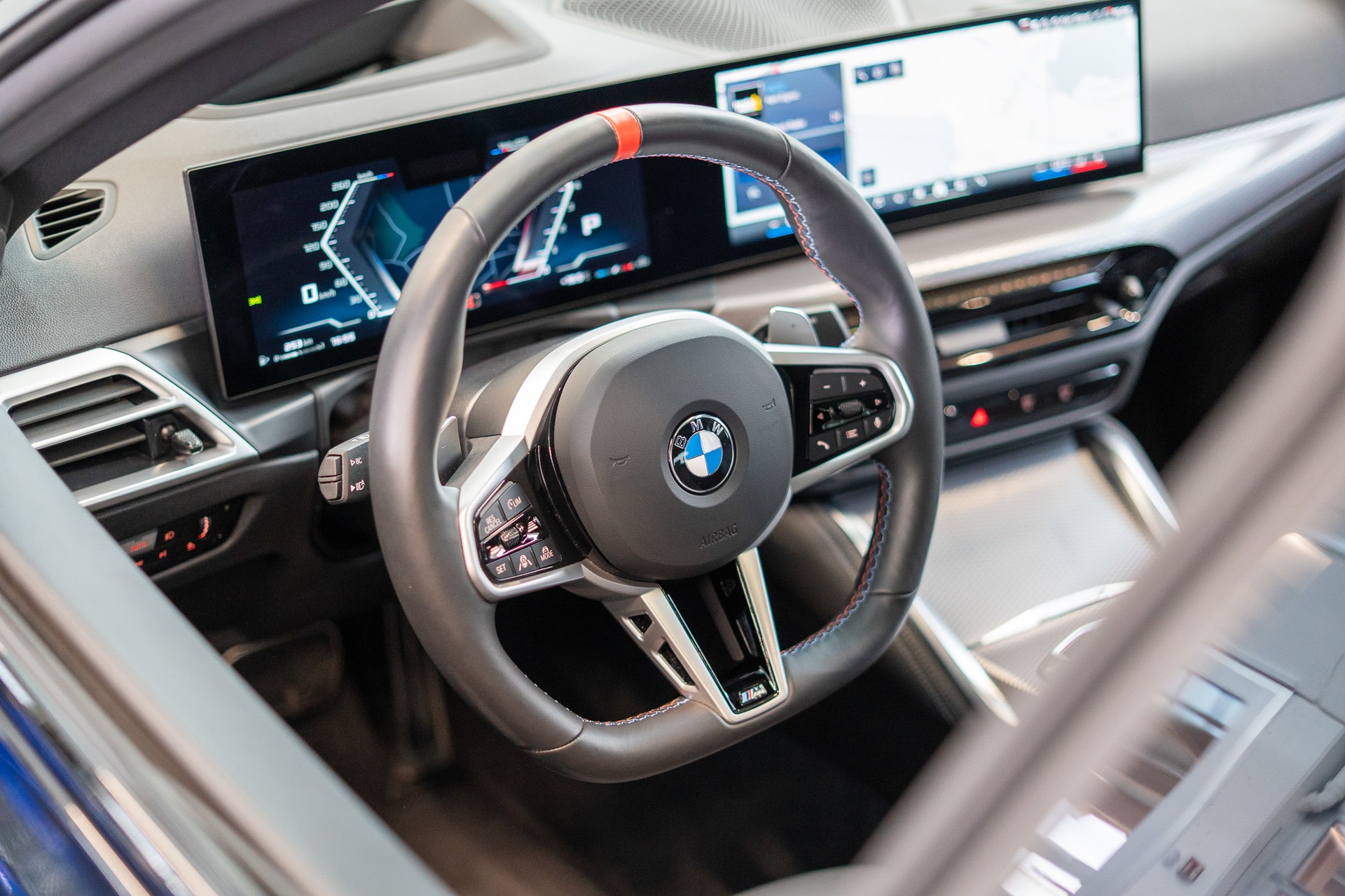 BMW M440i xDrive Gran Coupé M Sport Pro / LCI / Glasdach / 360°Kamera / HeadUp-image-9