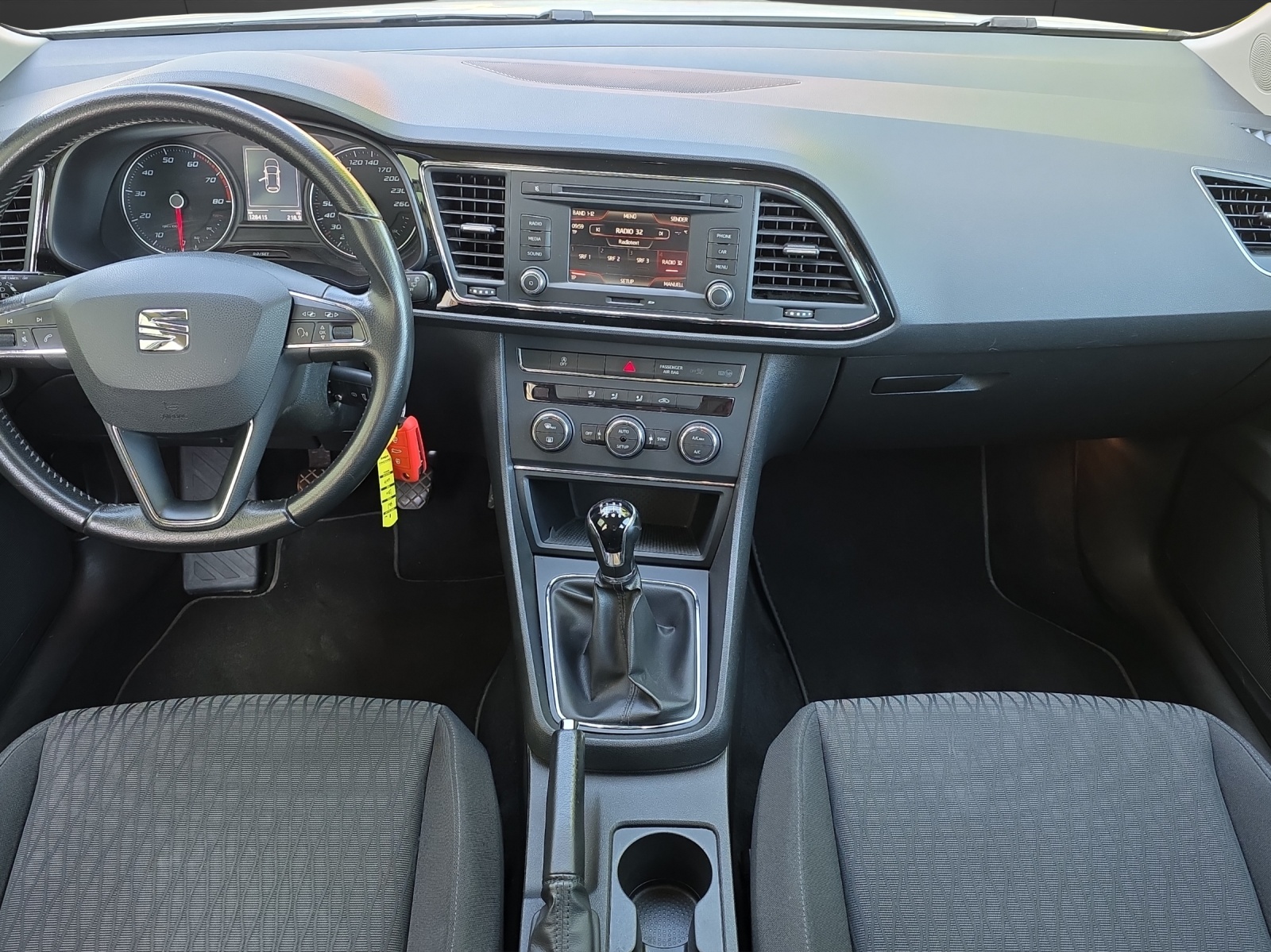 SEAT Leon ST 1.2 TSI Style-image-10