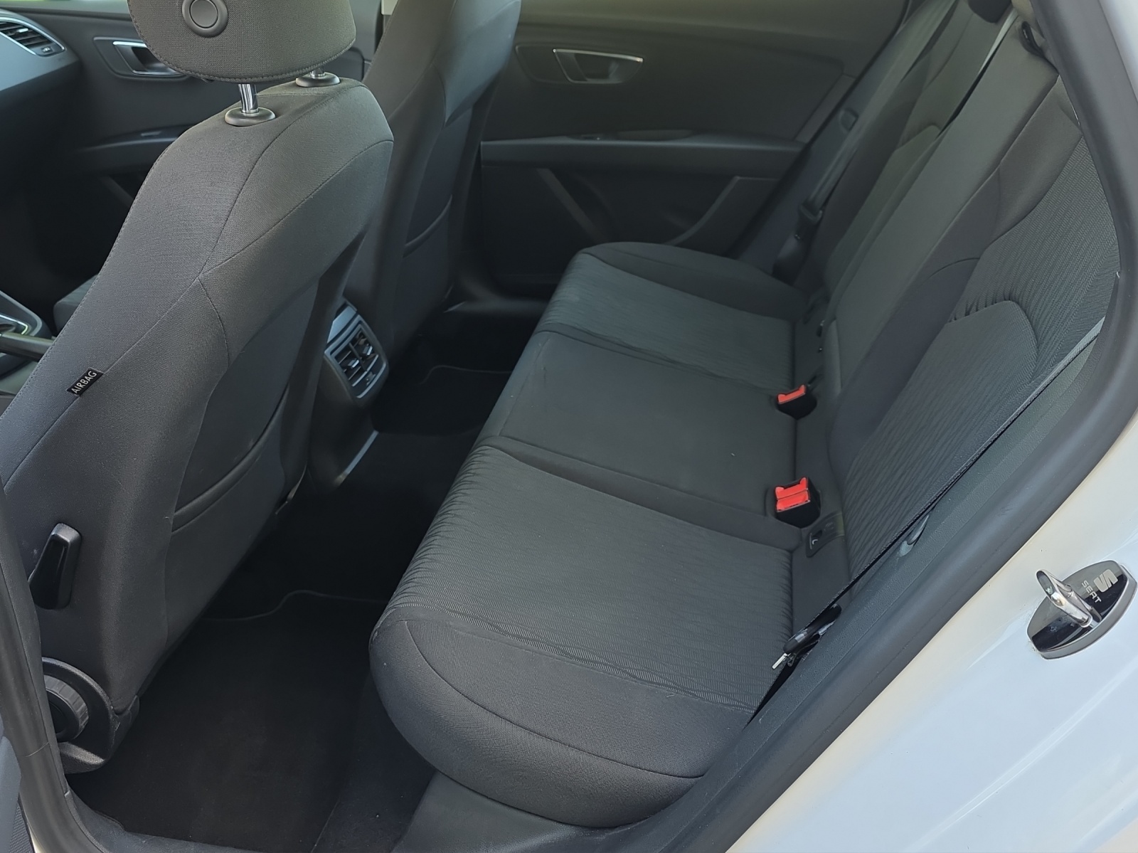 SEAT Leon ST 1.2 TSI Style-image-9