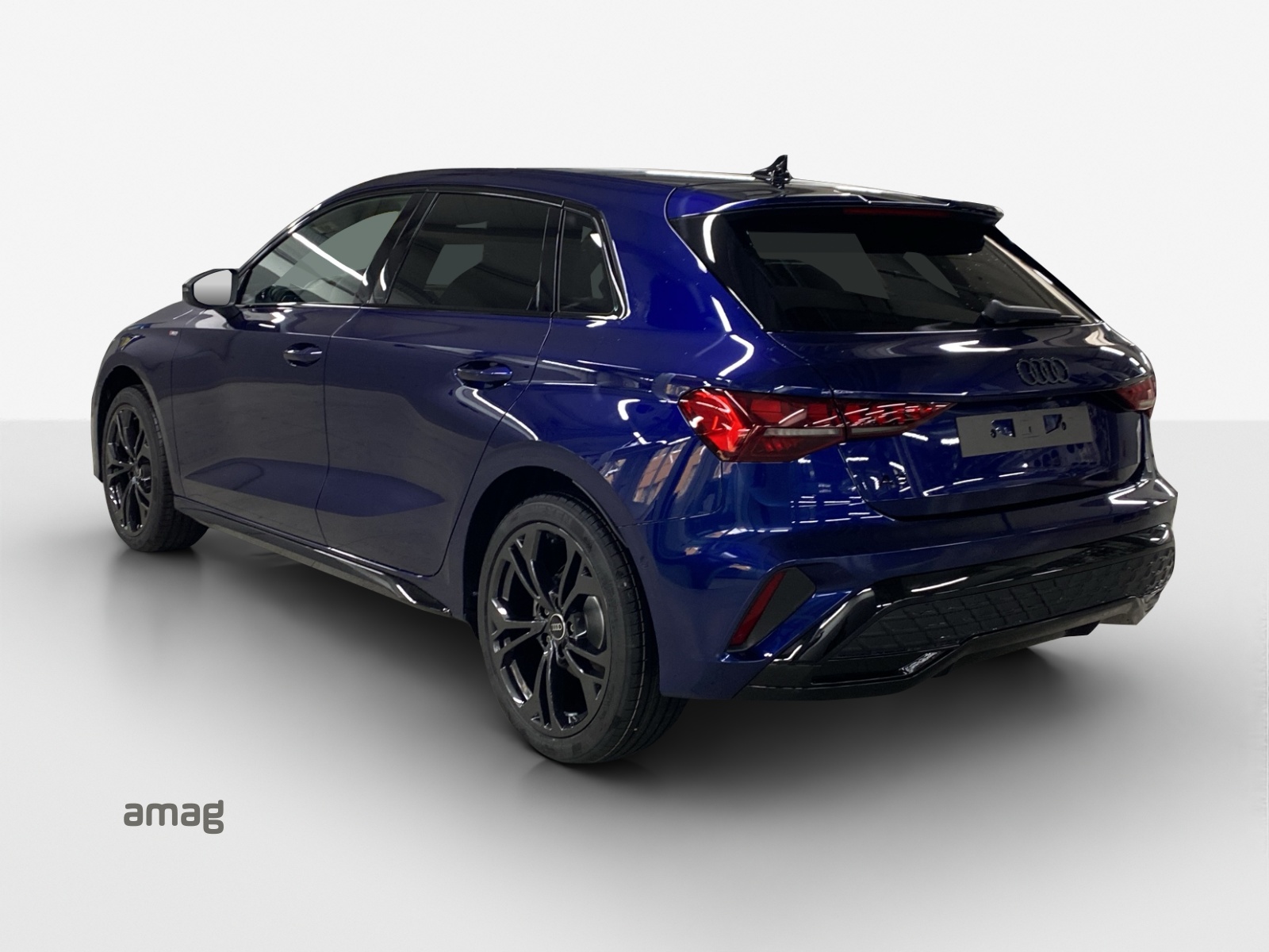 AUDI A3 Sportback TFSI 110 kW S line S tronic-image-2