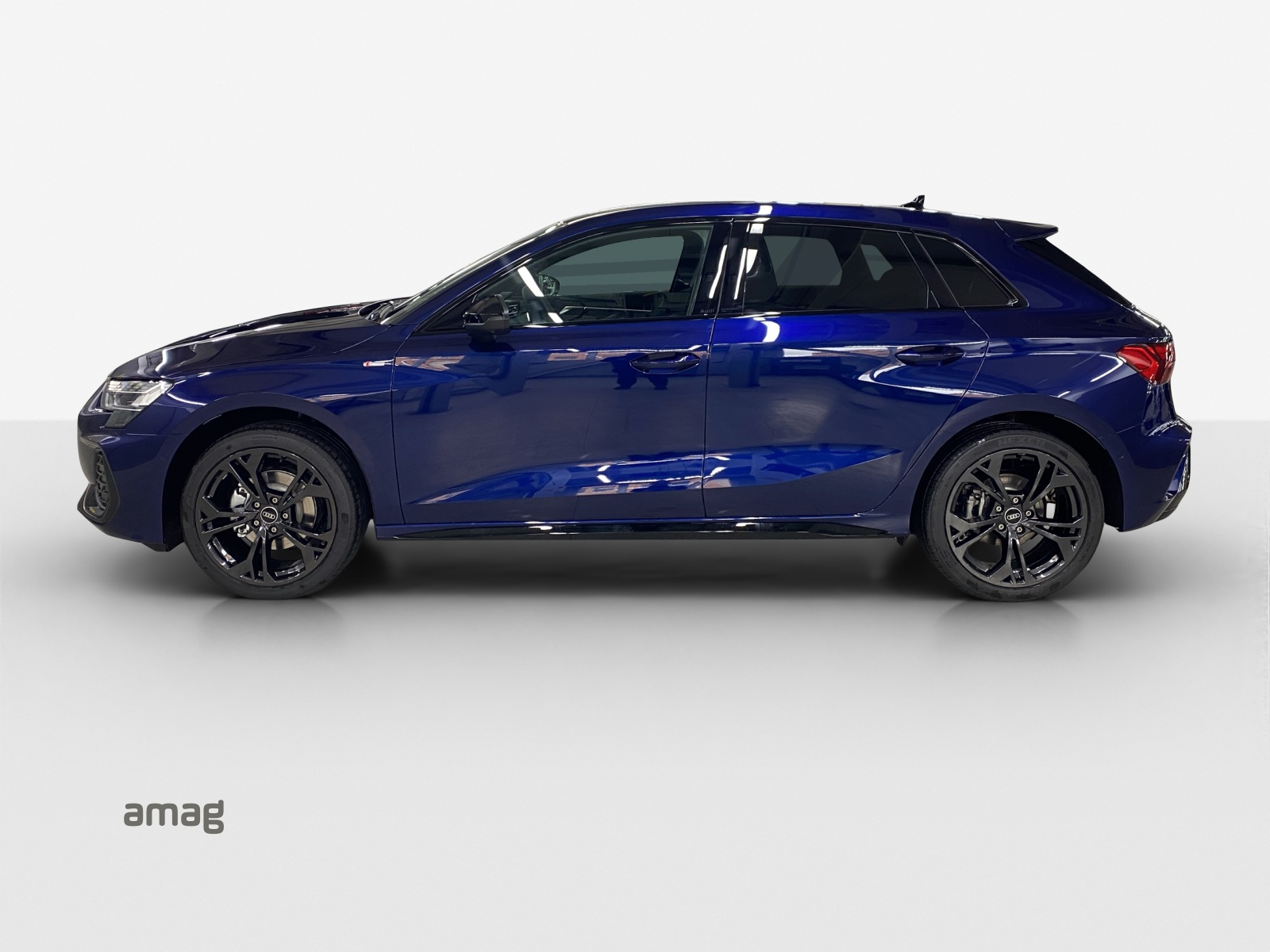AUDI A3 Sportback TFSI 110 kW S line S tronic-image-1