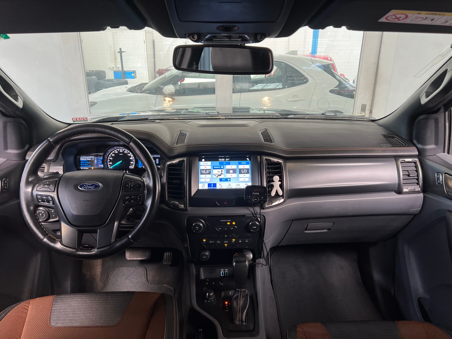 FORD Ranger Wildtrak 3.2 TDCi 4x4 A-image-4