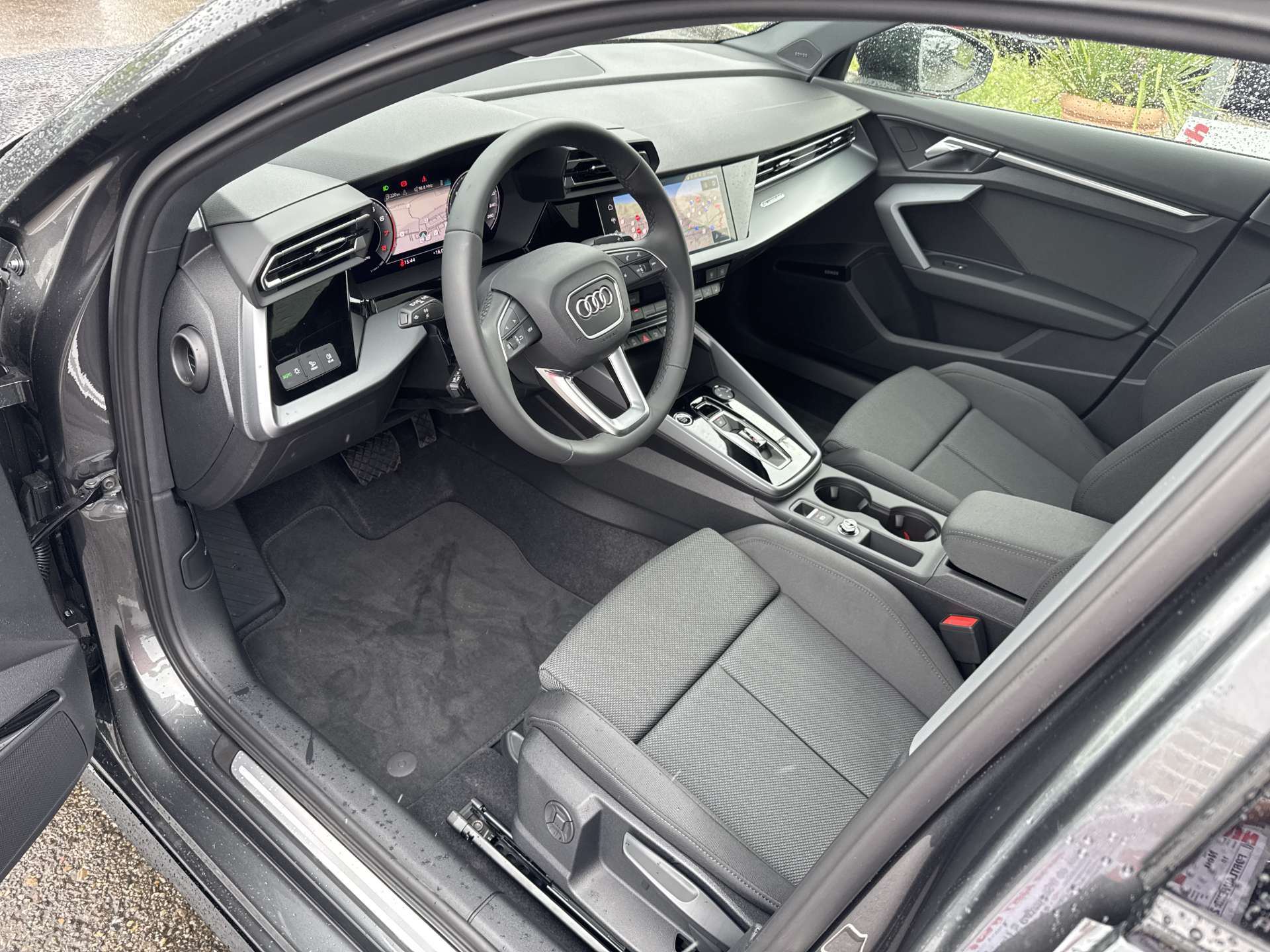 AUDI A3 Sportback 40 TFSi quattro S Line S-Tronic Automat-image-5