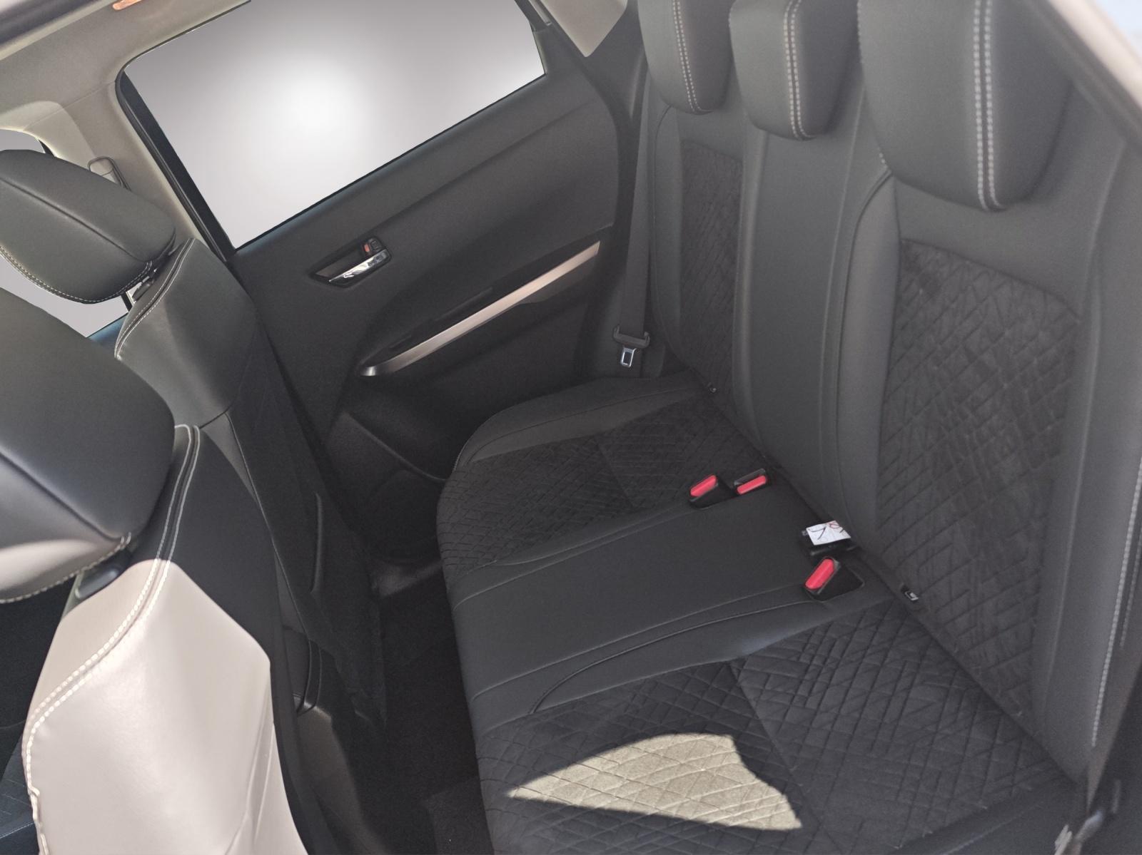 SUZUKI Vitara 1.4 T Sakura Top Hybrid 4x4-image-15