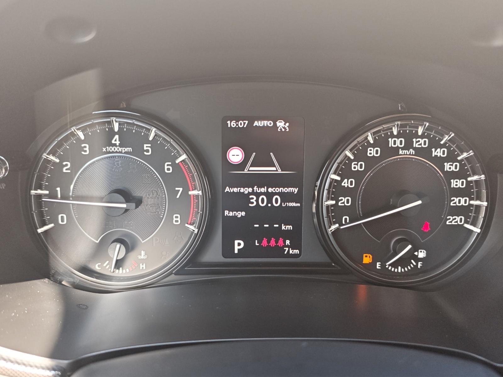 SUZUKI Vitara 1.4 T Sakura Top Hybrid 4x4-image-13