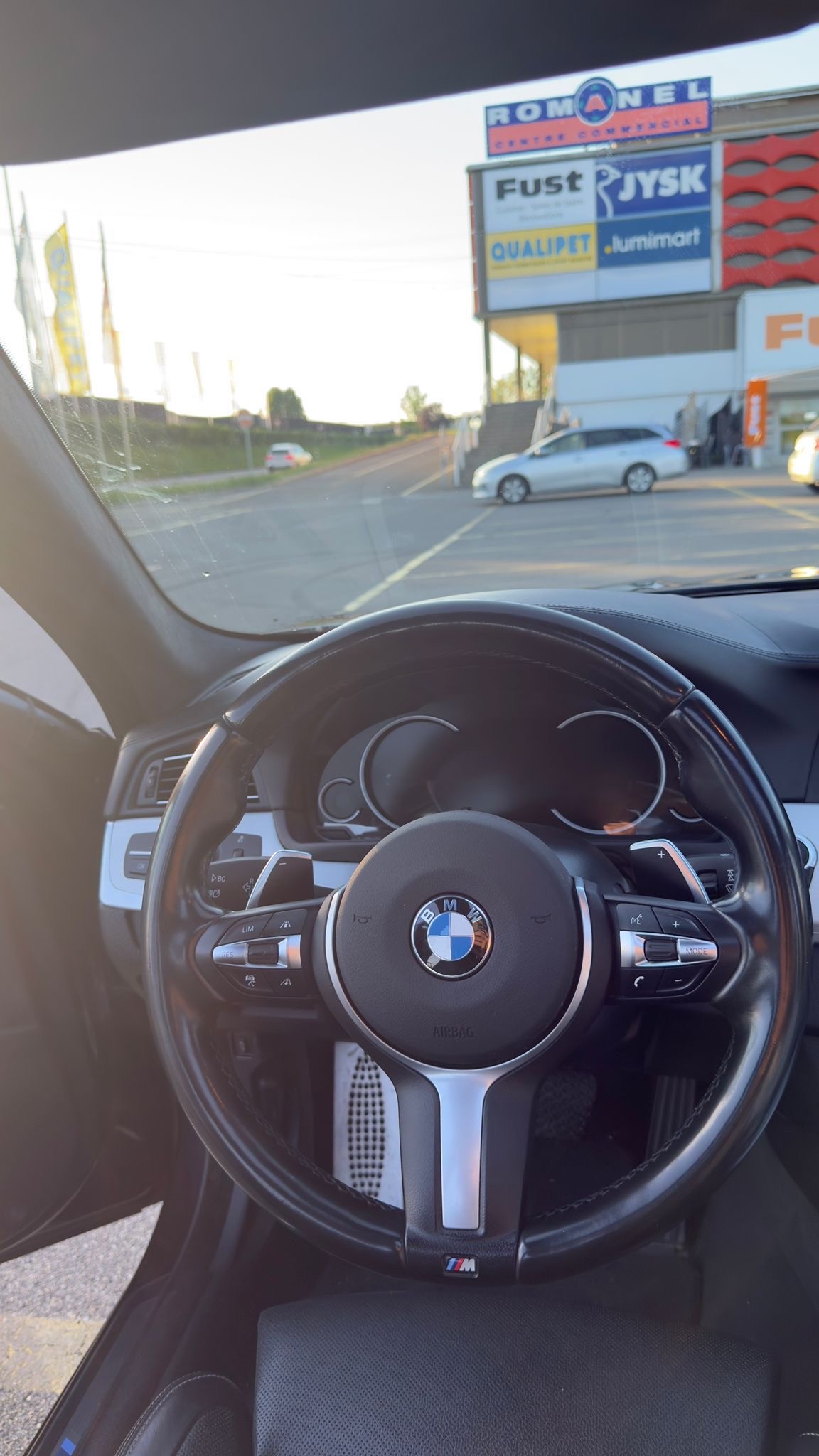 BMW M550d Touring xDrive Steptronic-image-11