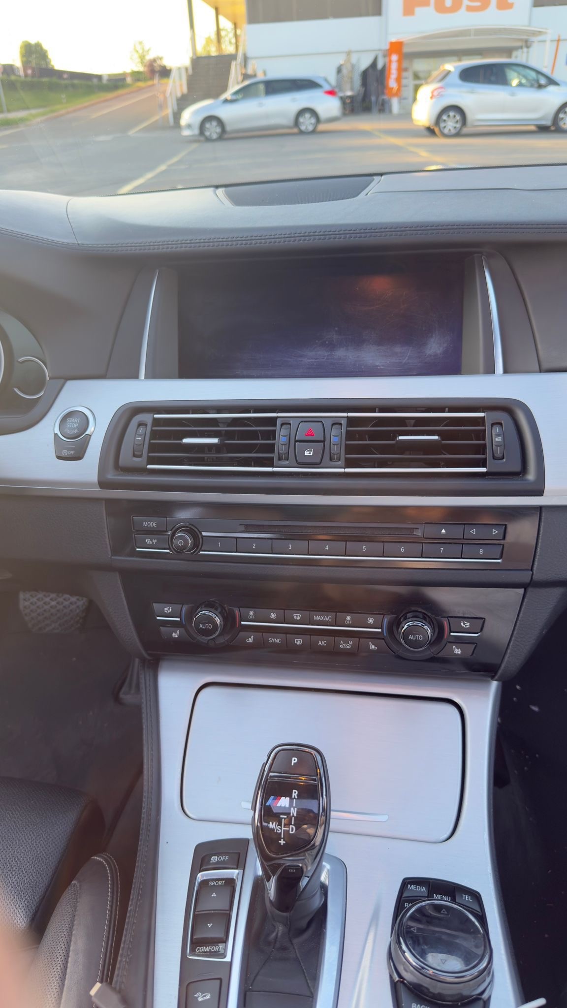 BMW M550d Touring xDrive Steptronic-image-5