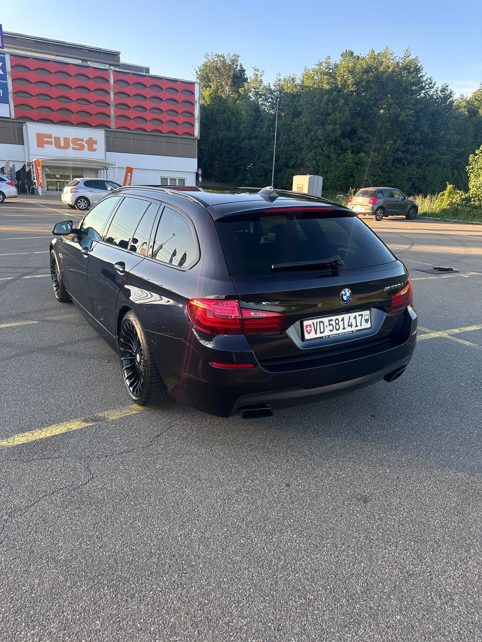 BMW M550d Touring xDrive Steptronic-image-3