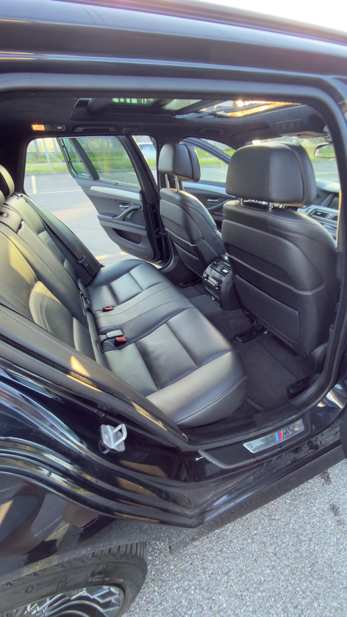 BMW M550d Touring xDrive Steptronic-image-12