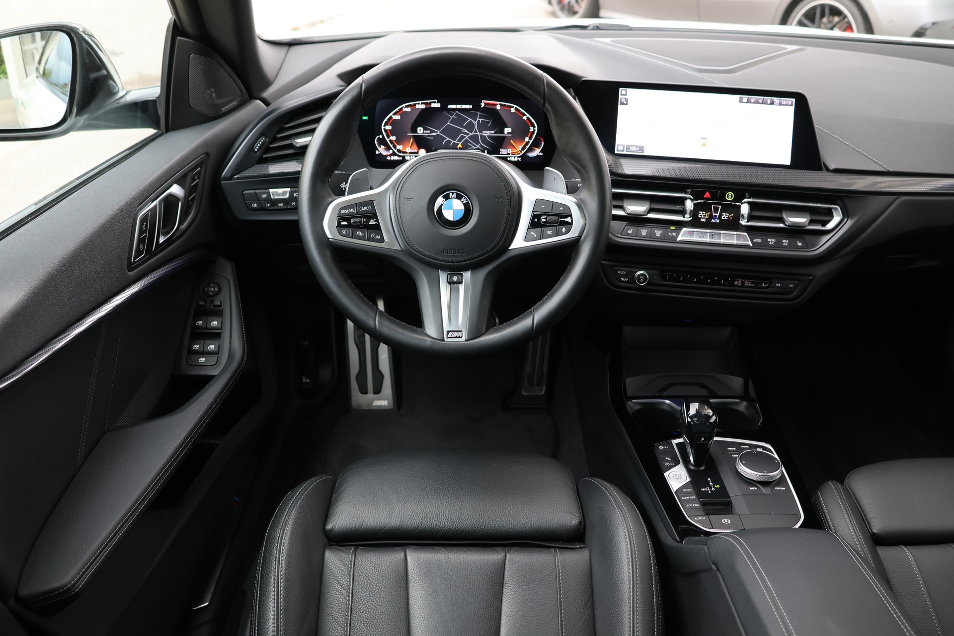 BMW M235i Gran Coupé xDrive Steptronic (CH)-image-13