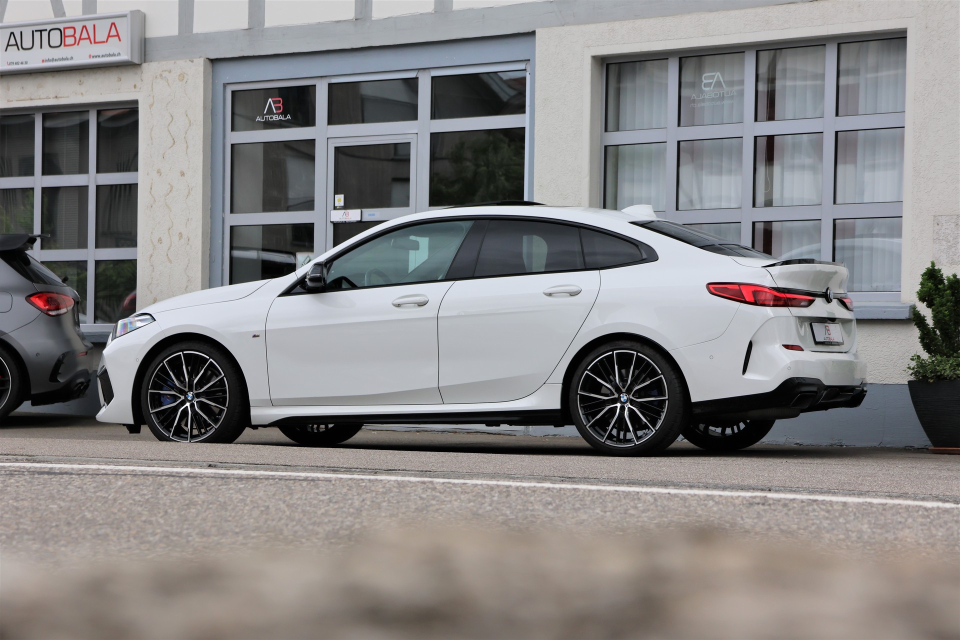 BMW M235i Gran Coupé xDrive Steptronic (CH)-image-3