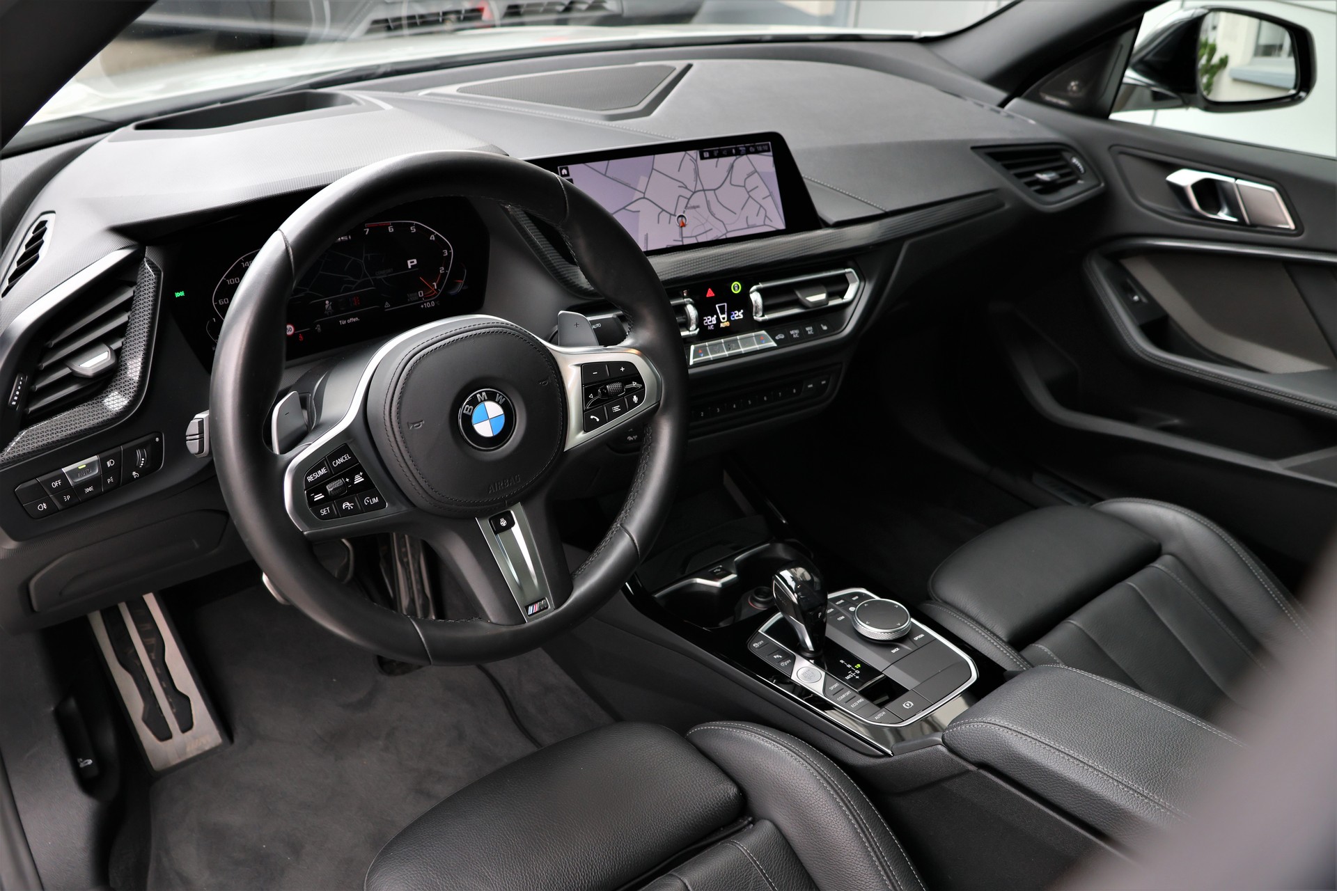 BMW M235i Gran Coupé xDrive Steptronic (CH)-image-9