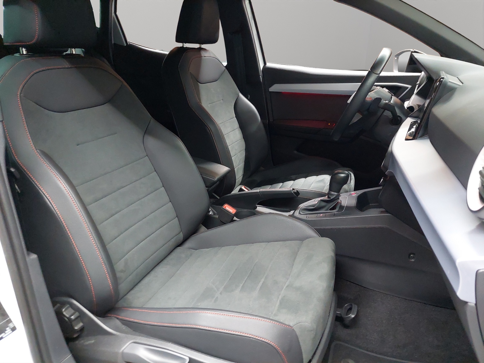 SEAT Ibiza 1.0 EcoTSI FR DSG-image-8