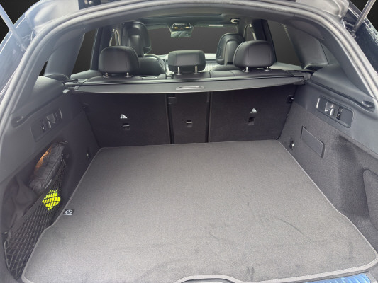 MERCEDES-BENZ GLC 300 4Matic 9G-Tronic-image-10