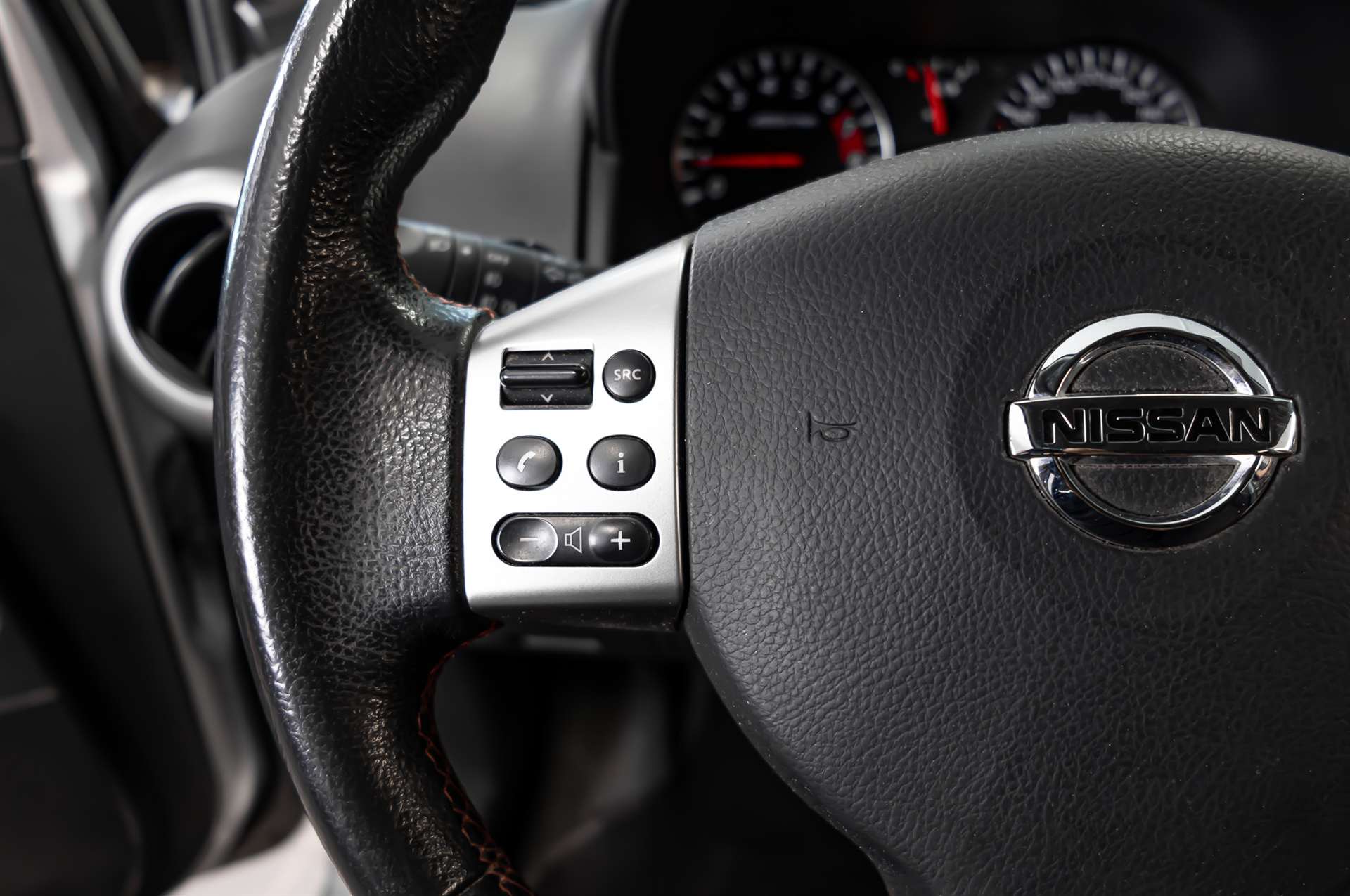NISSAN Note 1.6 tekna Automatic-image-7