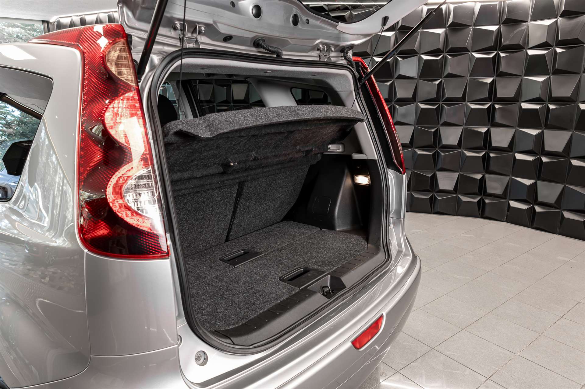 NISSAN Note 1.6 tekna Automatic-image-20