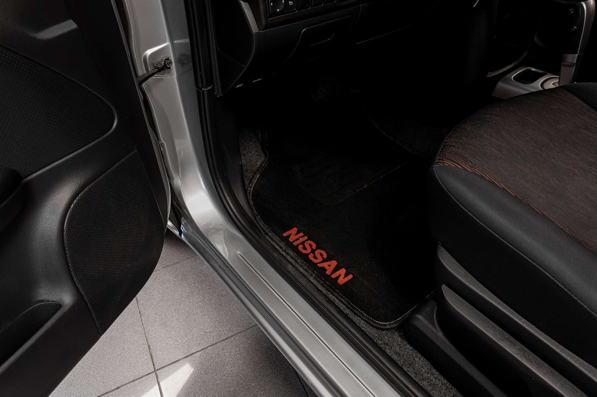 NISSAN Note 1.6 tekna Automatic-image-10