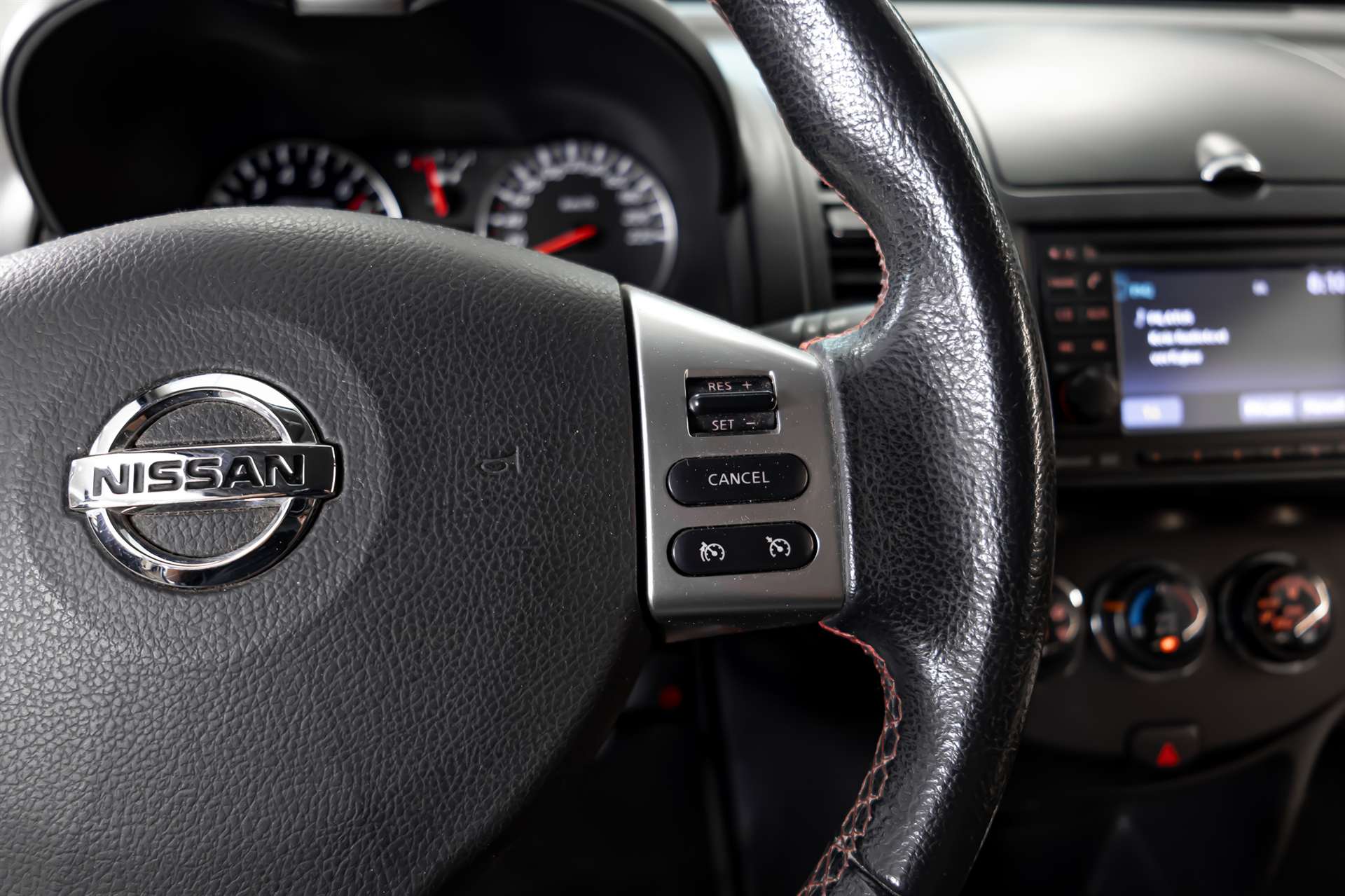 NISSAN Note 1.6 tekna Automatic-image-8