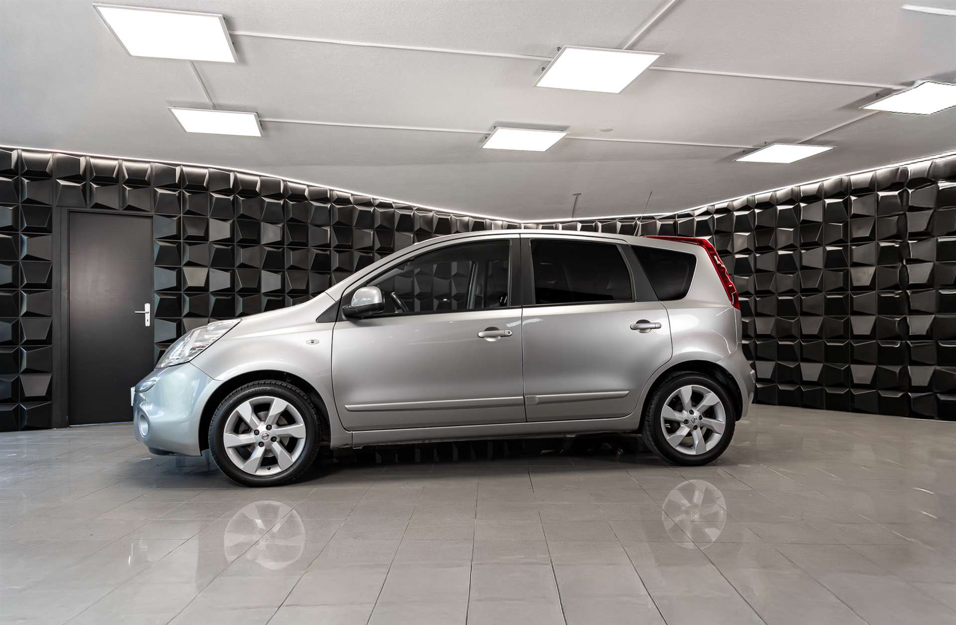 NISSAN Note 1.6 tekna Automatic-showroom-element-1