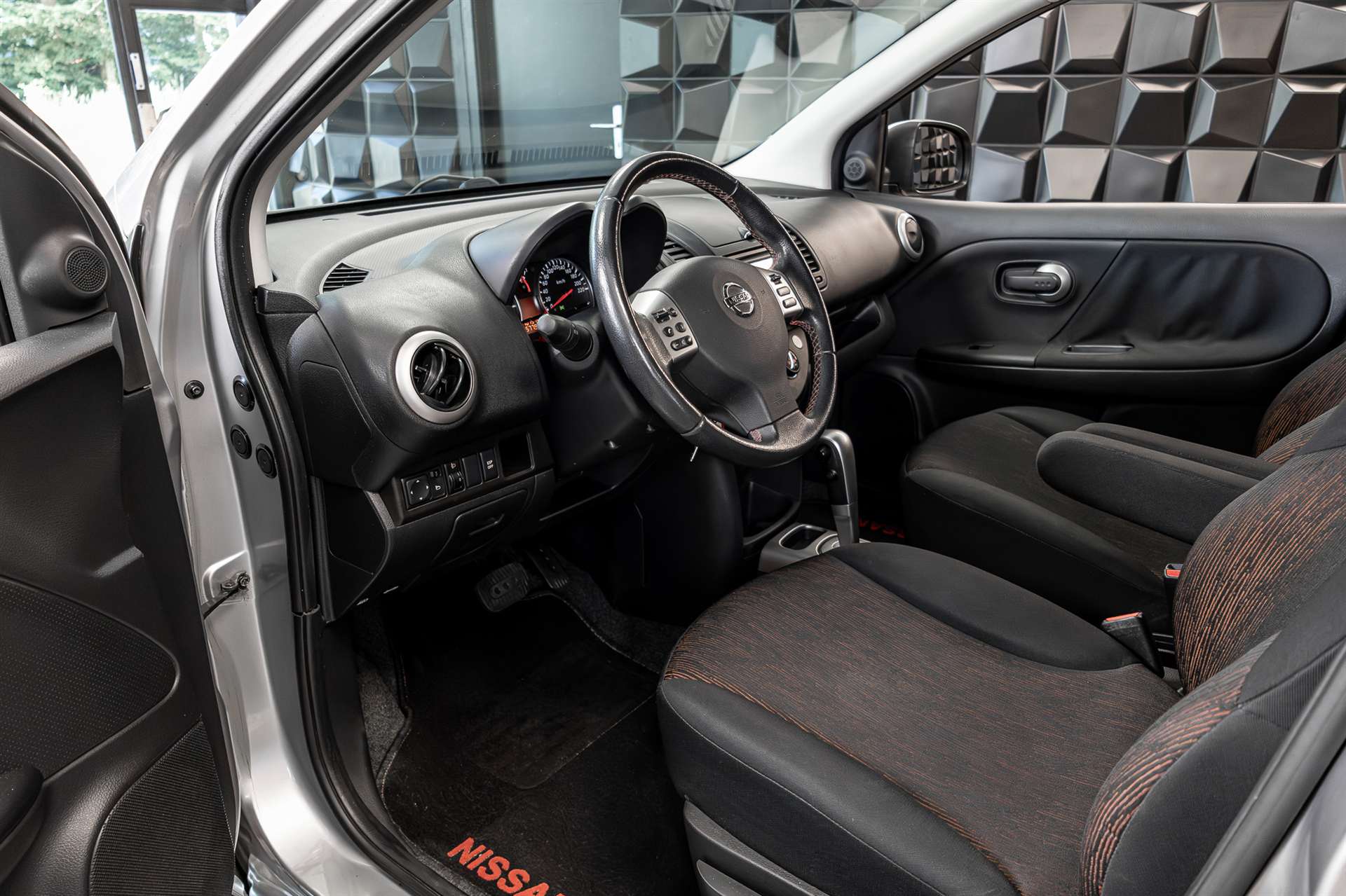 NISSAN Note 1.6 tekna Automatic-image-11
