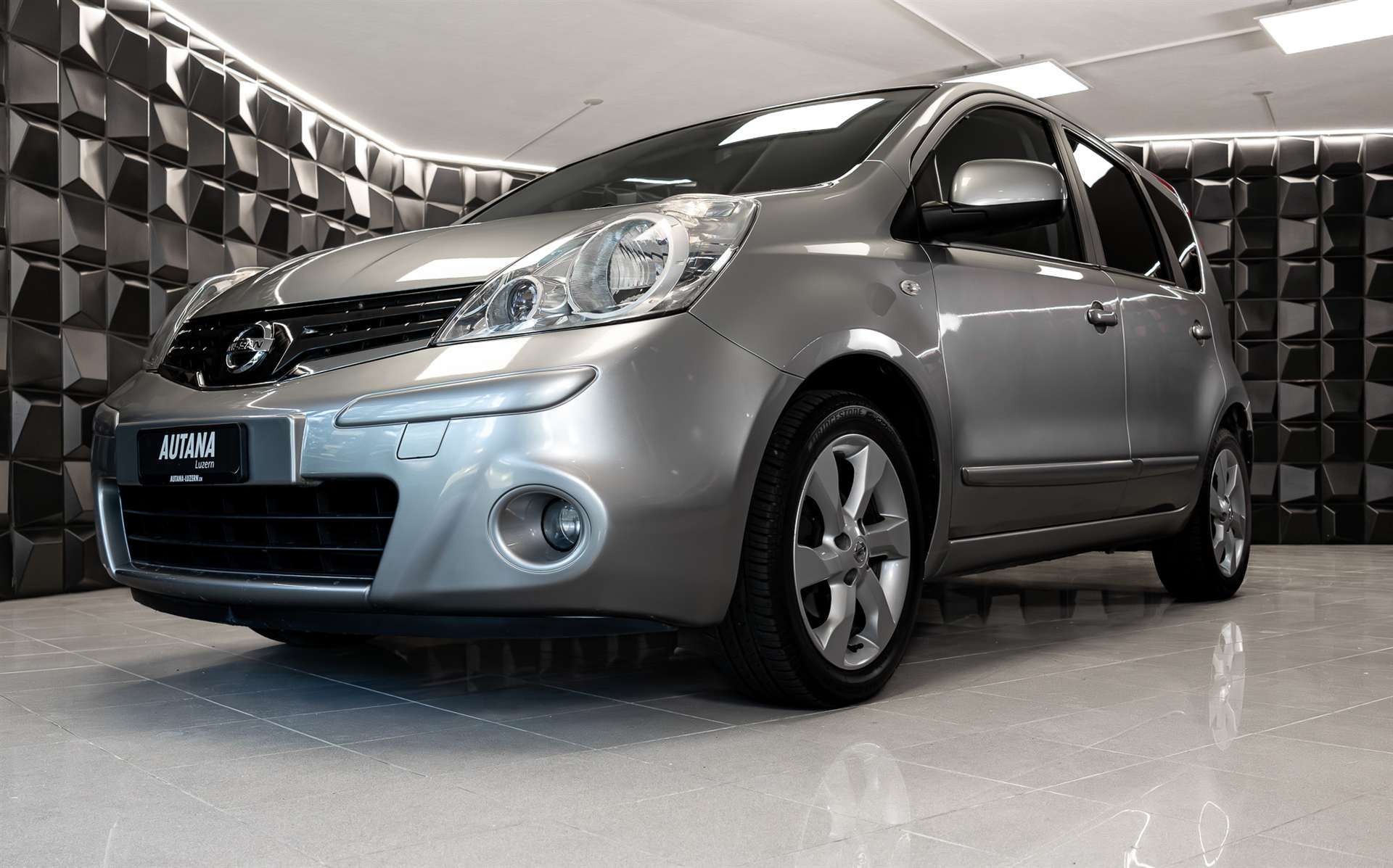 NISSAN Note 1.6 tekna Automatic-image-21