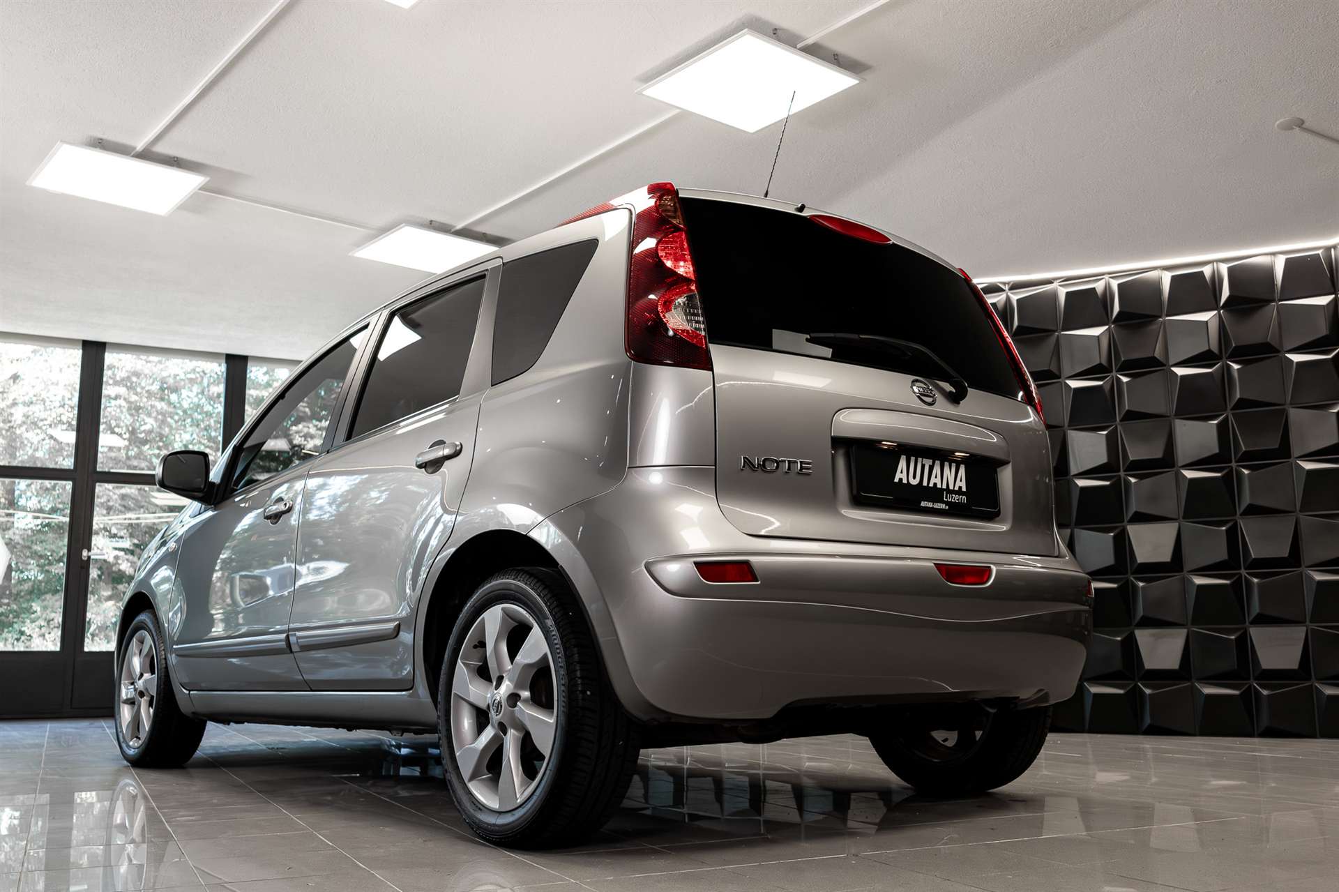 NISSAN Note 1.6 tekna Automatic-image-24