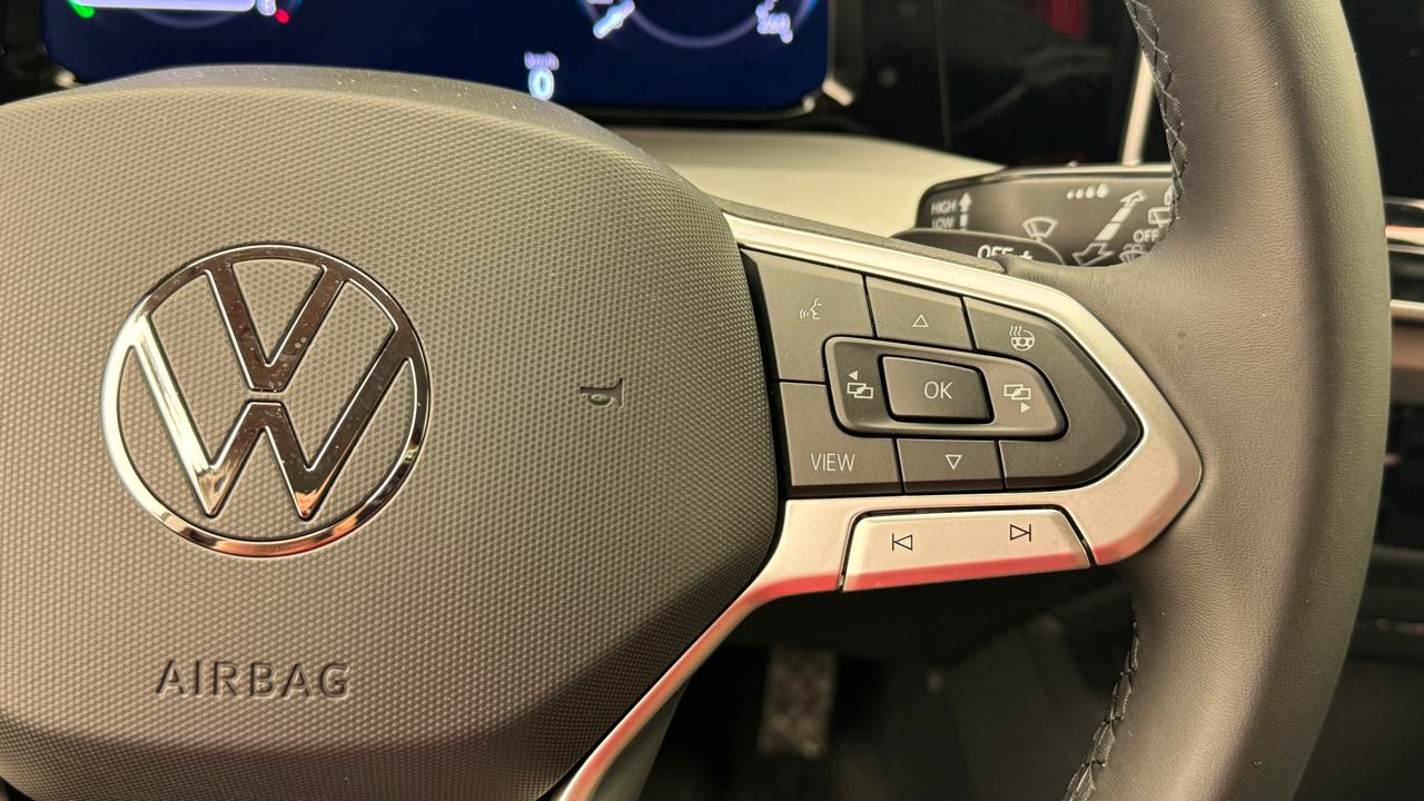 VW Golf VIII 1.5 TSI PHEV Limited-image-9