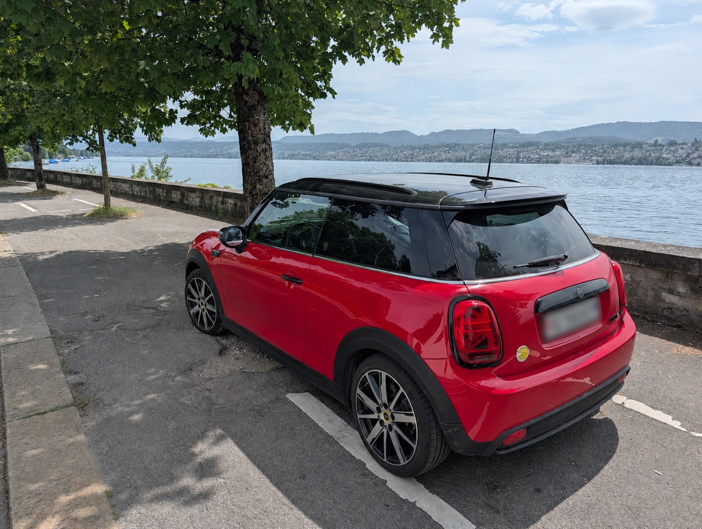 MINI Cooper SE-image-1