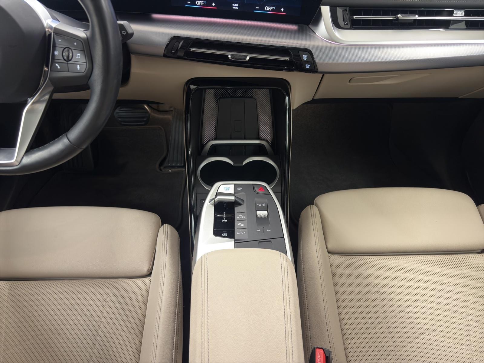 BMW iX1 30 xDrive XLINE-image-16